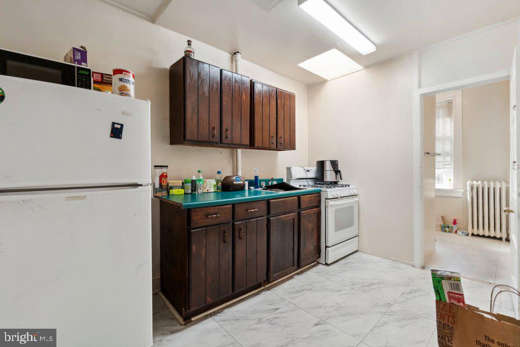 CHARLES VILLAGE - Residential Income