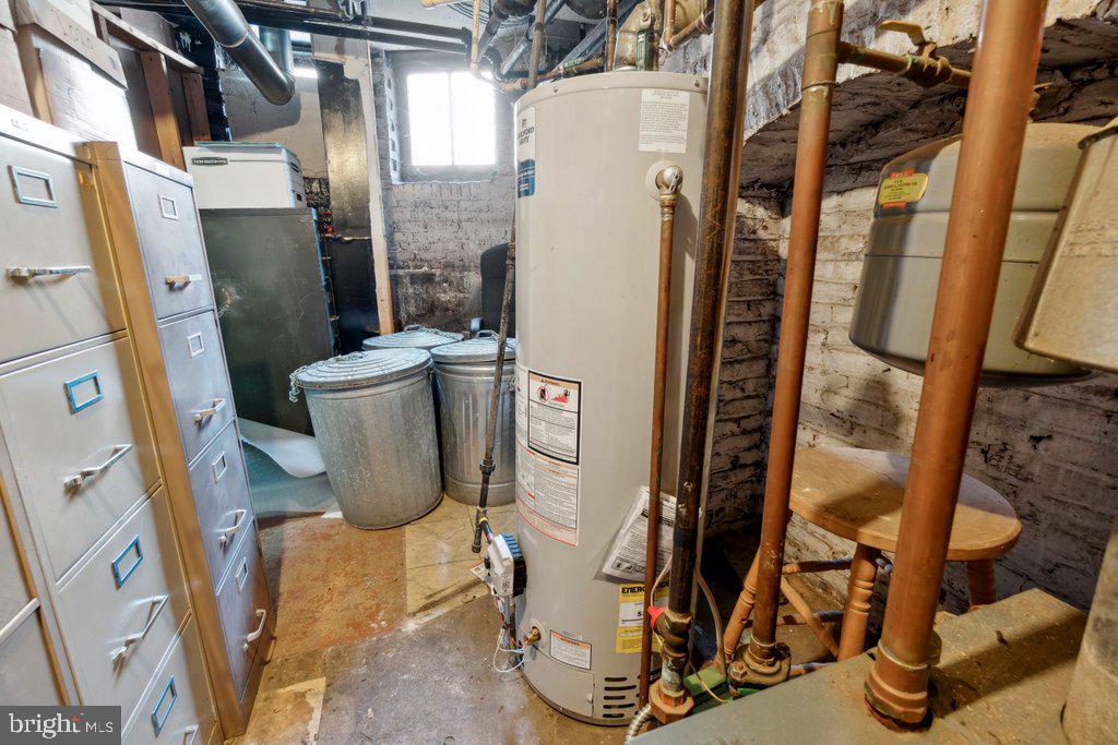 CHARLES VILLAGE - Residential Income