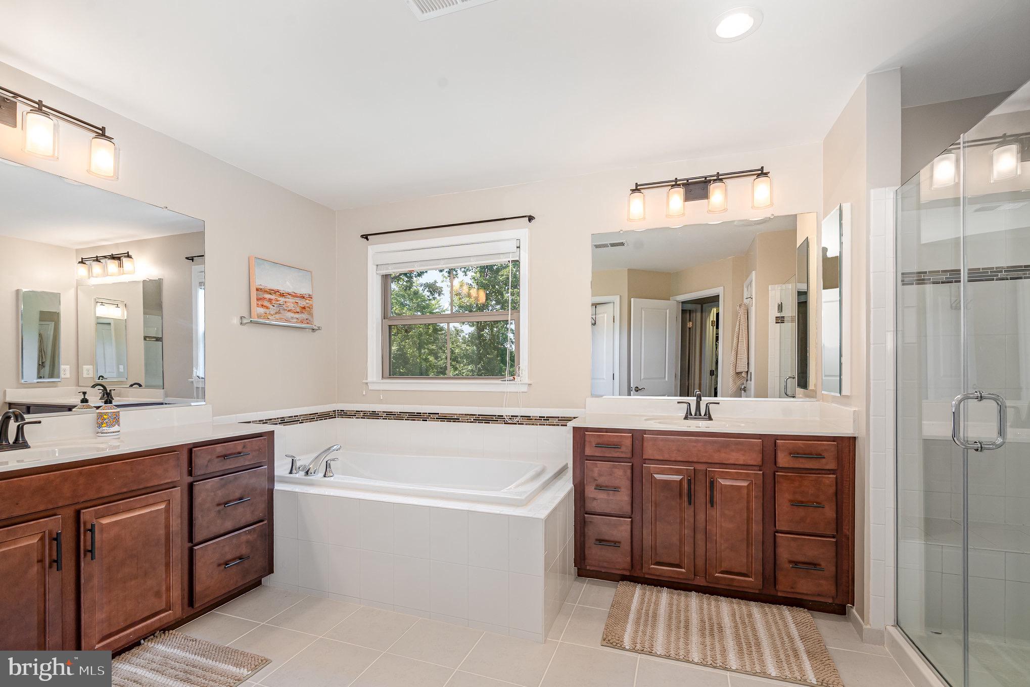 EASTVIEW AT STONE RIDGE - Residential Lease