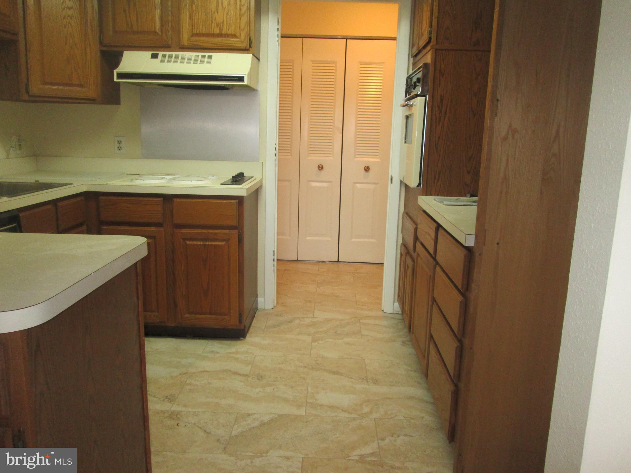 ROSSMOOR MUTUAL #7 - Residential Lease