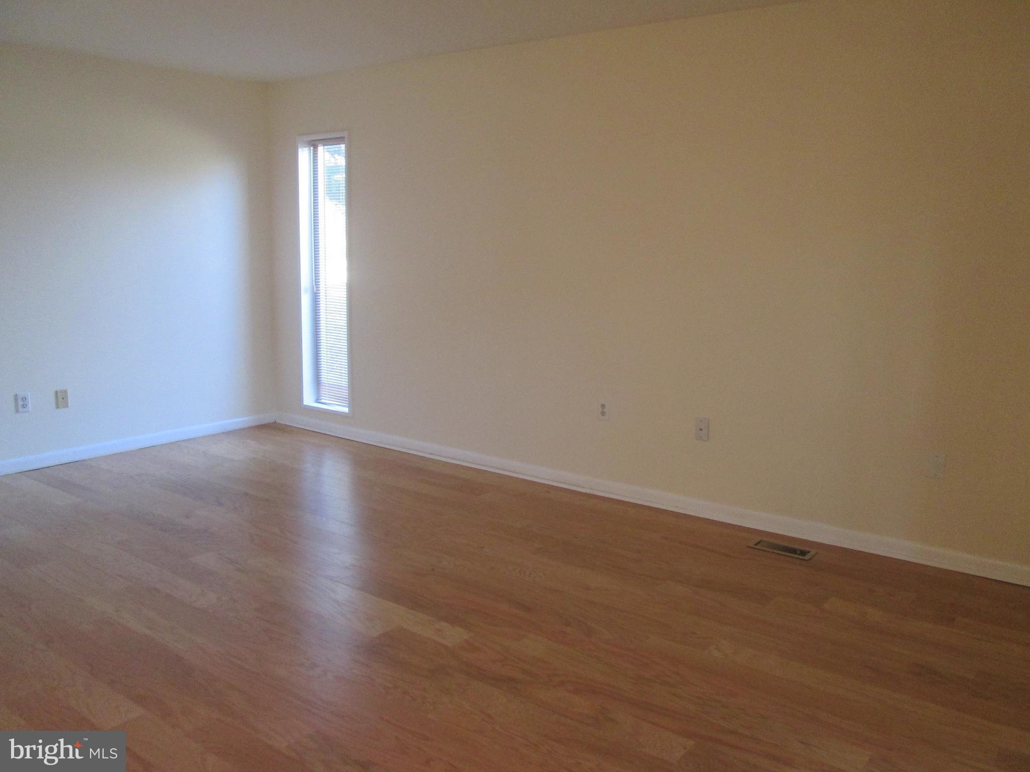 ROSSMOOR MUTUAL #7 - Residential Lease