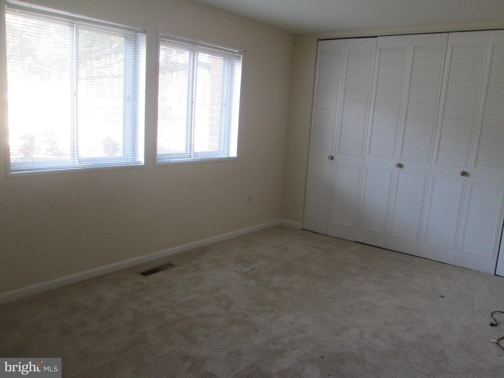 ROSSMOOR MUTUAL #7 - Residential Lease