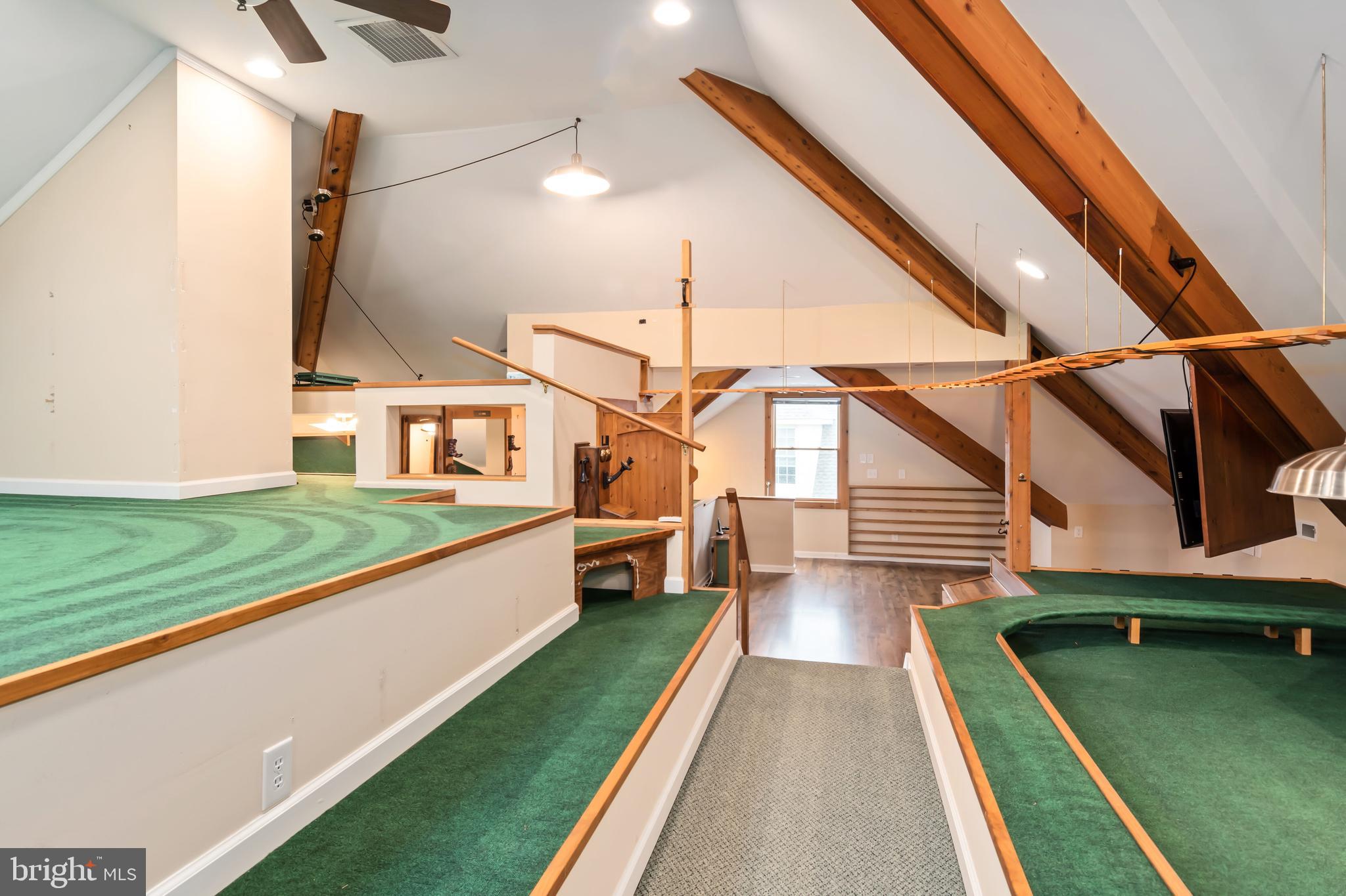 EASTON CLUB - Residential