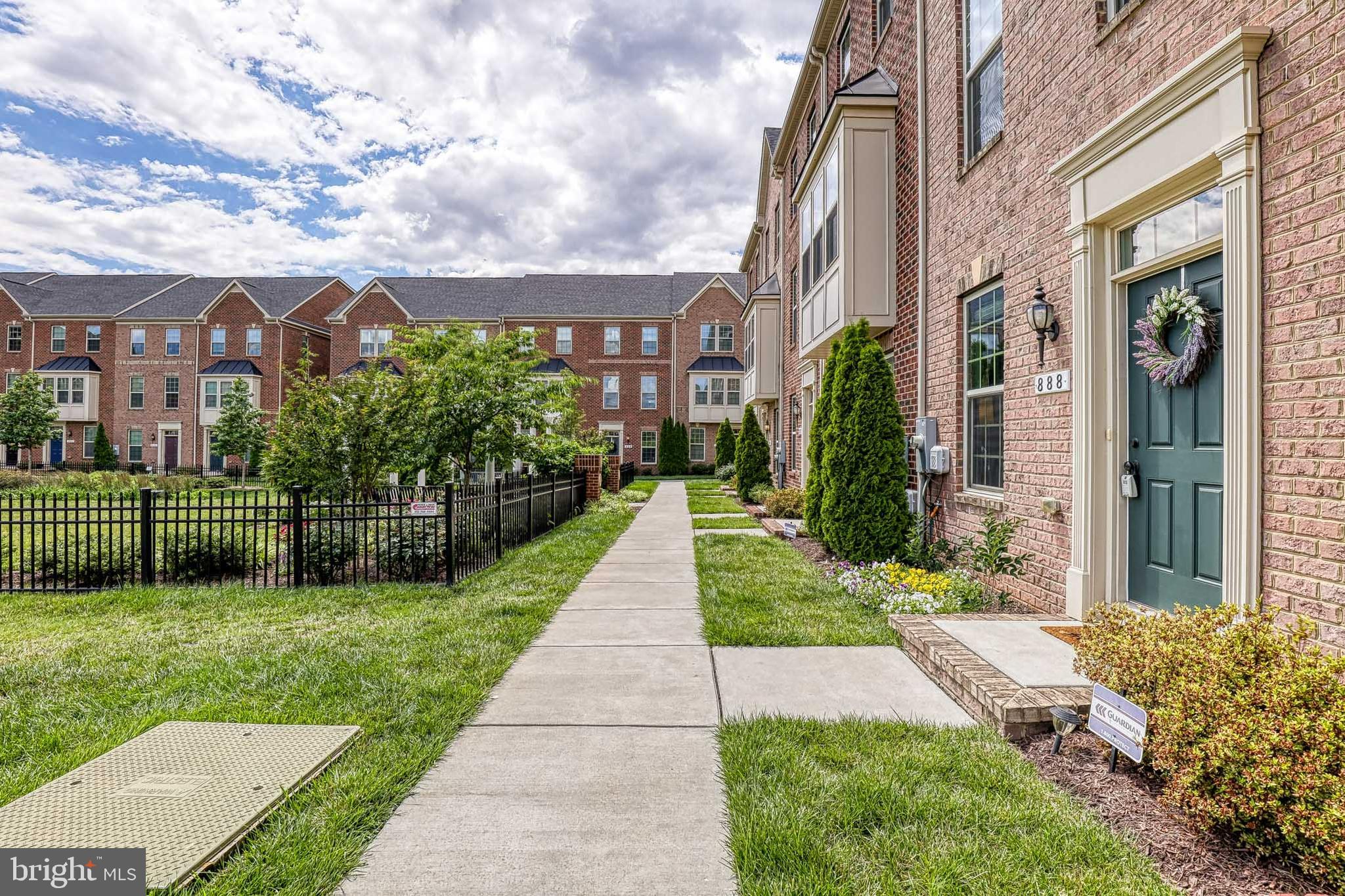 O'DONNELL SQUARE - Residential