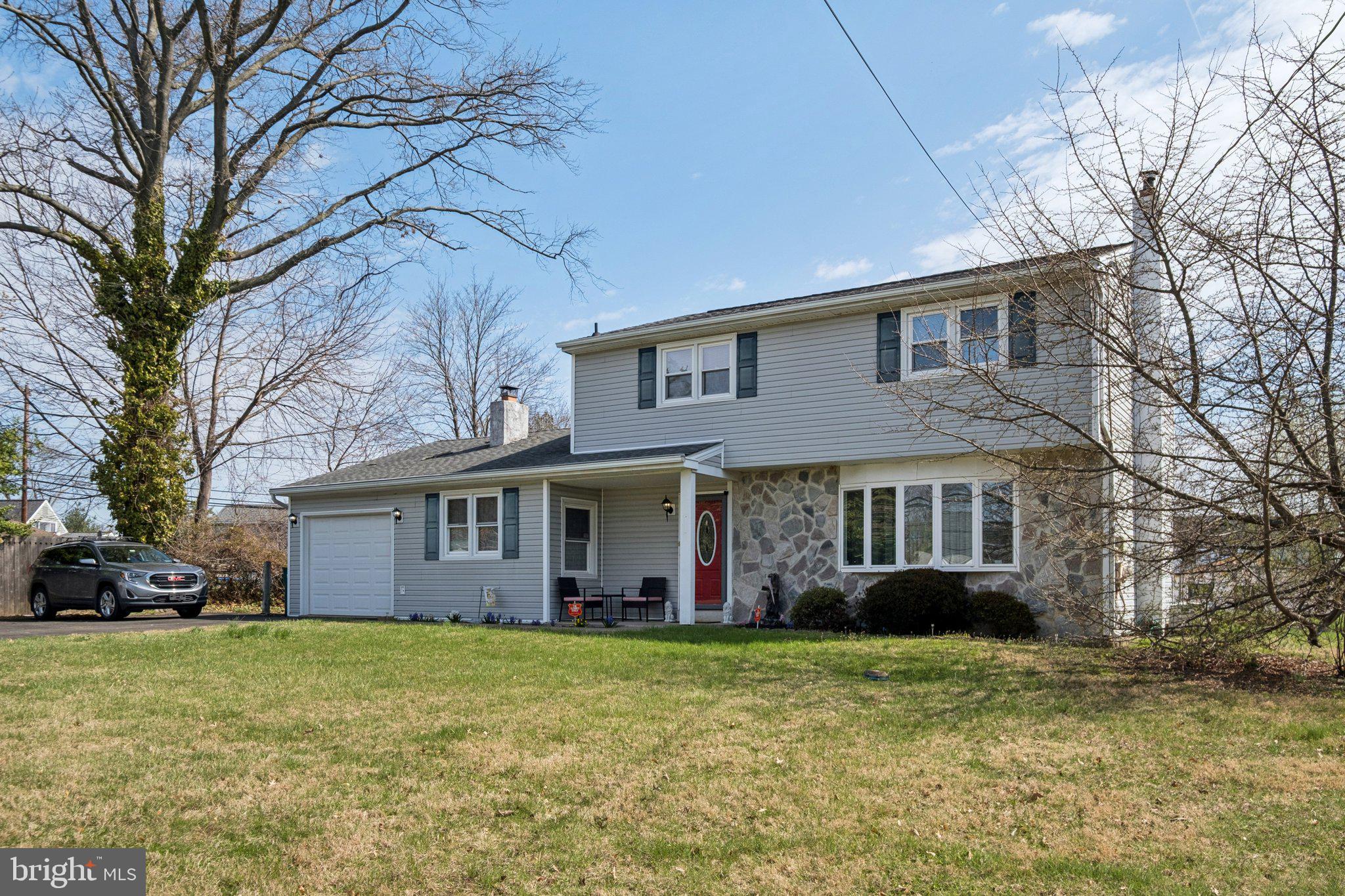 LEVITTOWN - Residential