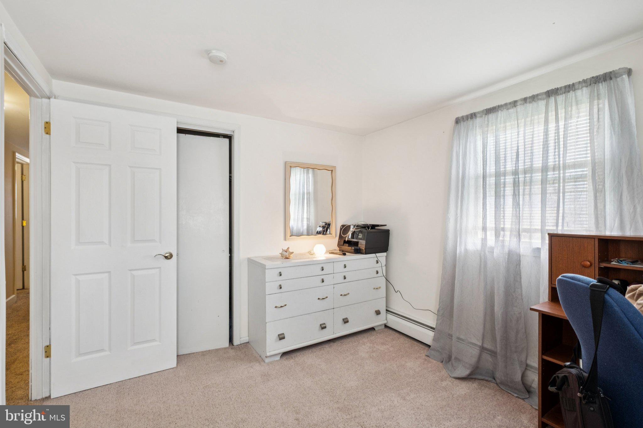 LEVITTOWN - Residential