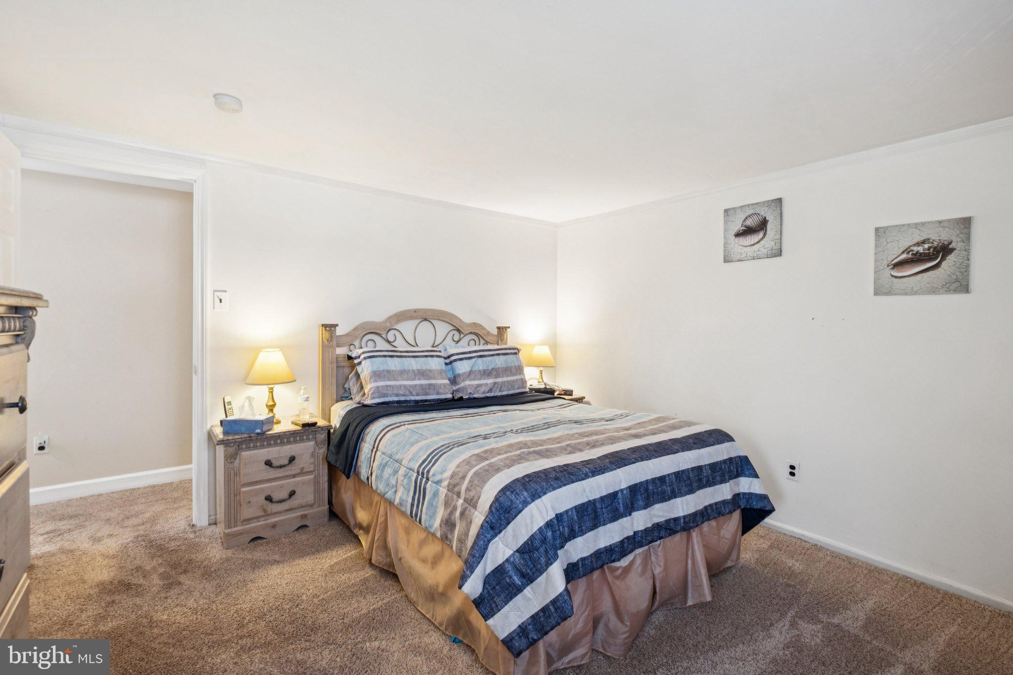 LEVITTOWN - Residential