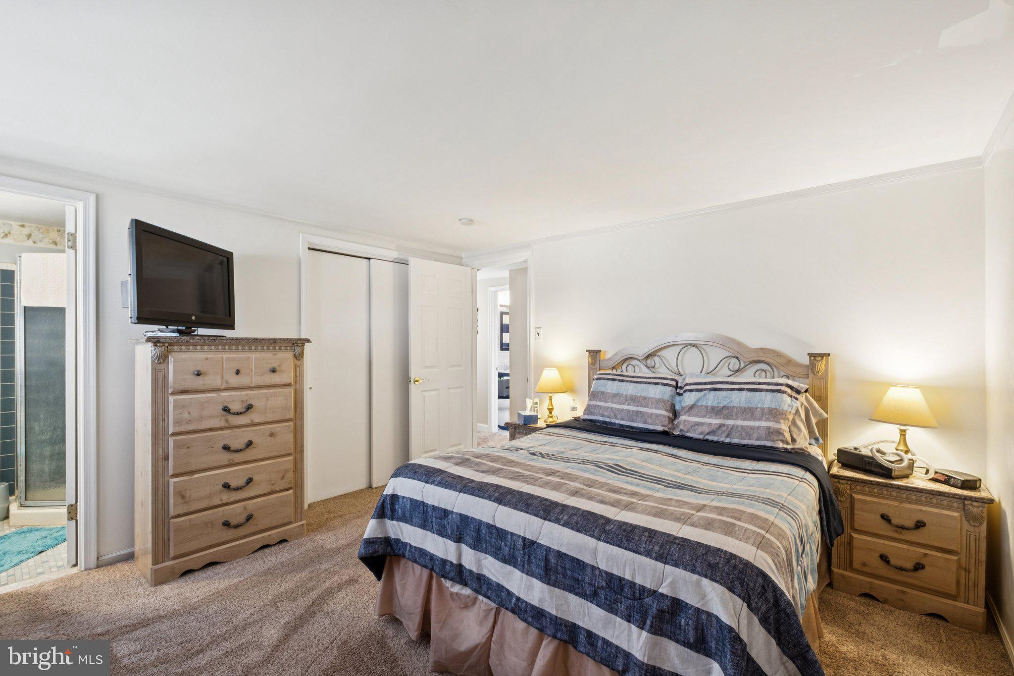 LEVITTOWN - Residential