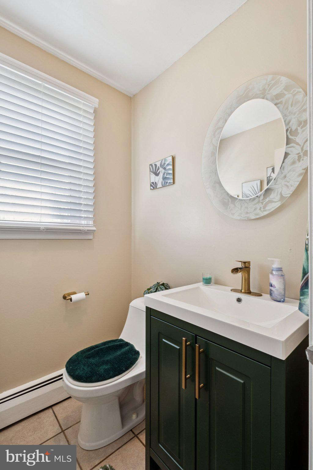 LEVITTOWN - Residential