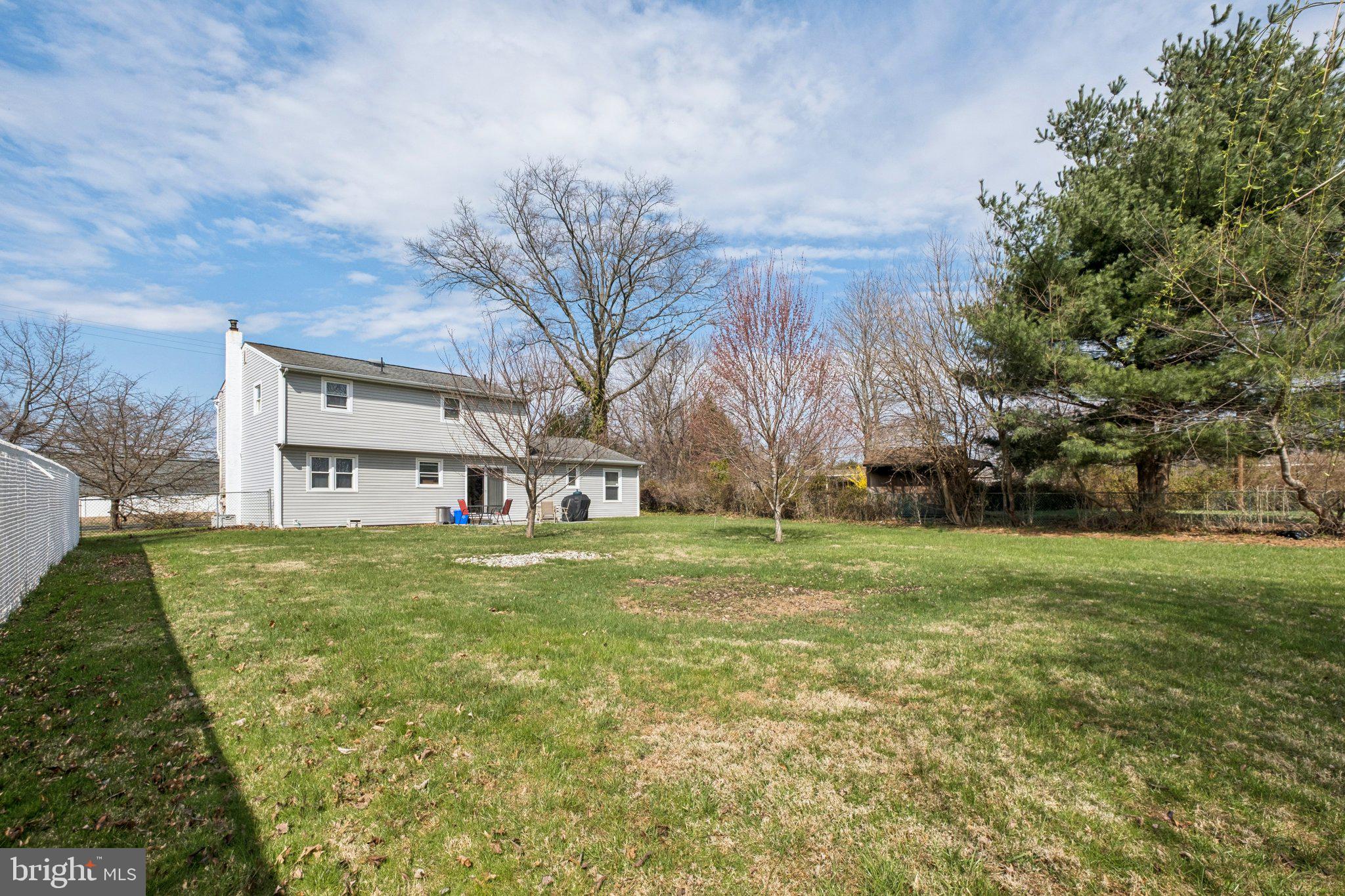 LEVITTOWN - Residential