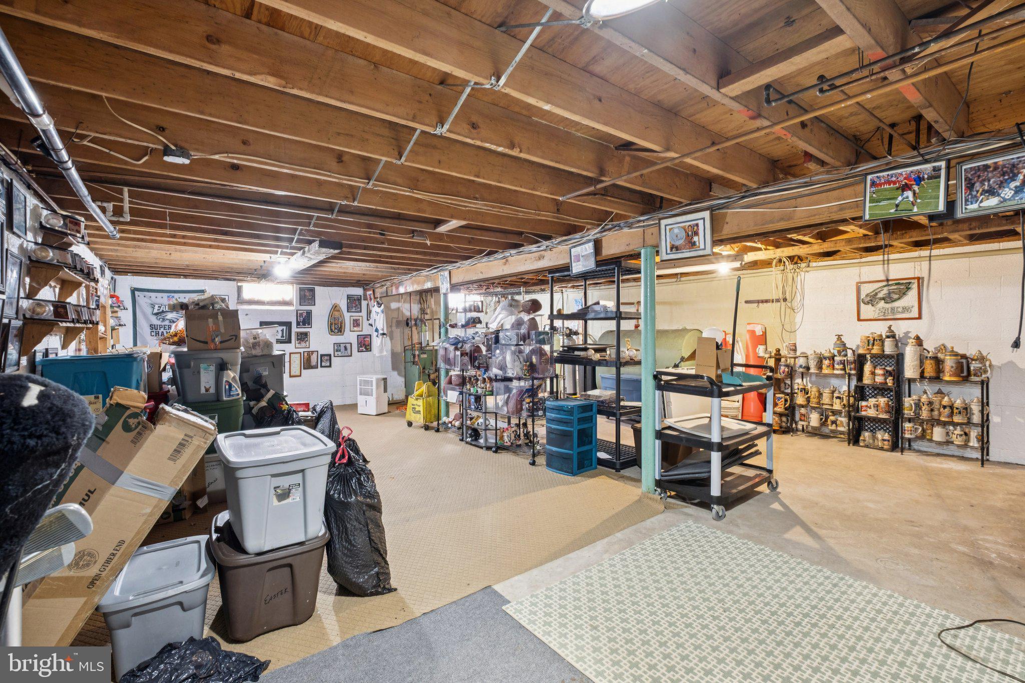 LEVITTOWN - Residential