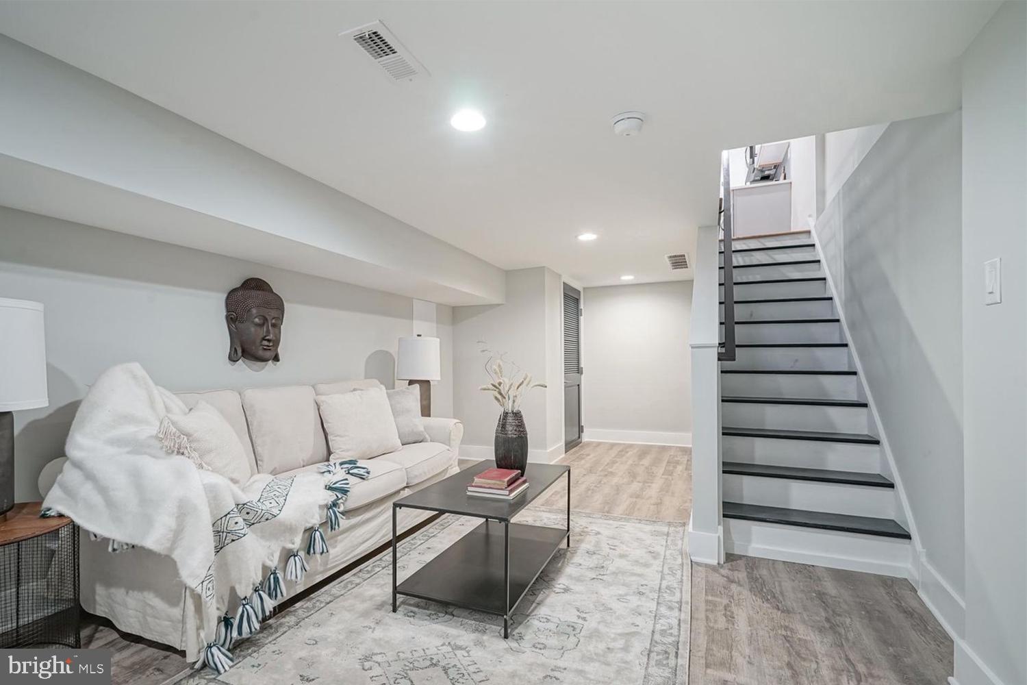 NEWBOLD - Residential Lease