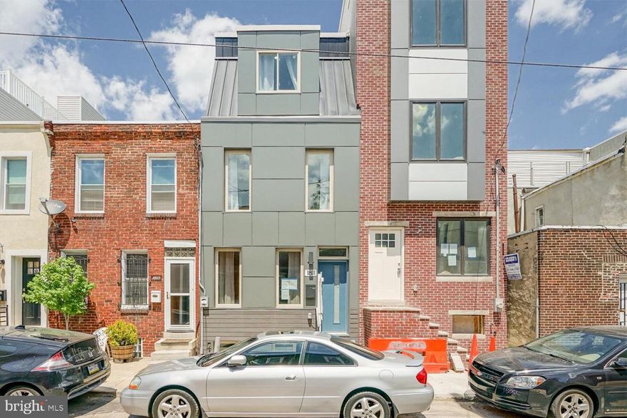 Available in mid-November and nestled in the heart of Newbold/Point Breeze, this downtown gem is built with the highest quality finishes, floods of natural light, and unique decorative features. Fully renovated in 2019, this spacious stunner boasts 3 bedrooms, 2.5 bathrooms, and a gorgeous primary suite. You'll stay climate-controlled with multi-zoned HVAC systems and LED lighting throughout and take in the city skyline from your private roof deck. Accent walls adorn the interior, with a fully finished basement, in-unit washer/dryer, and more! Lease terms: first and last month's rent and one-month's rent security deposit due at signing, tenants are responsible for all utilities, with an additional pet deposit/fee negotiable (small dogs only). $2,500/month on 18+ month leases.
