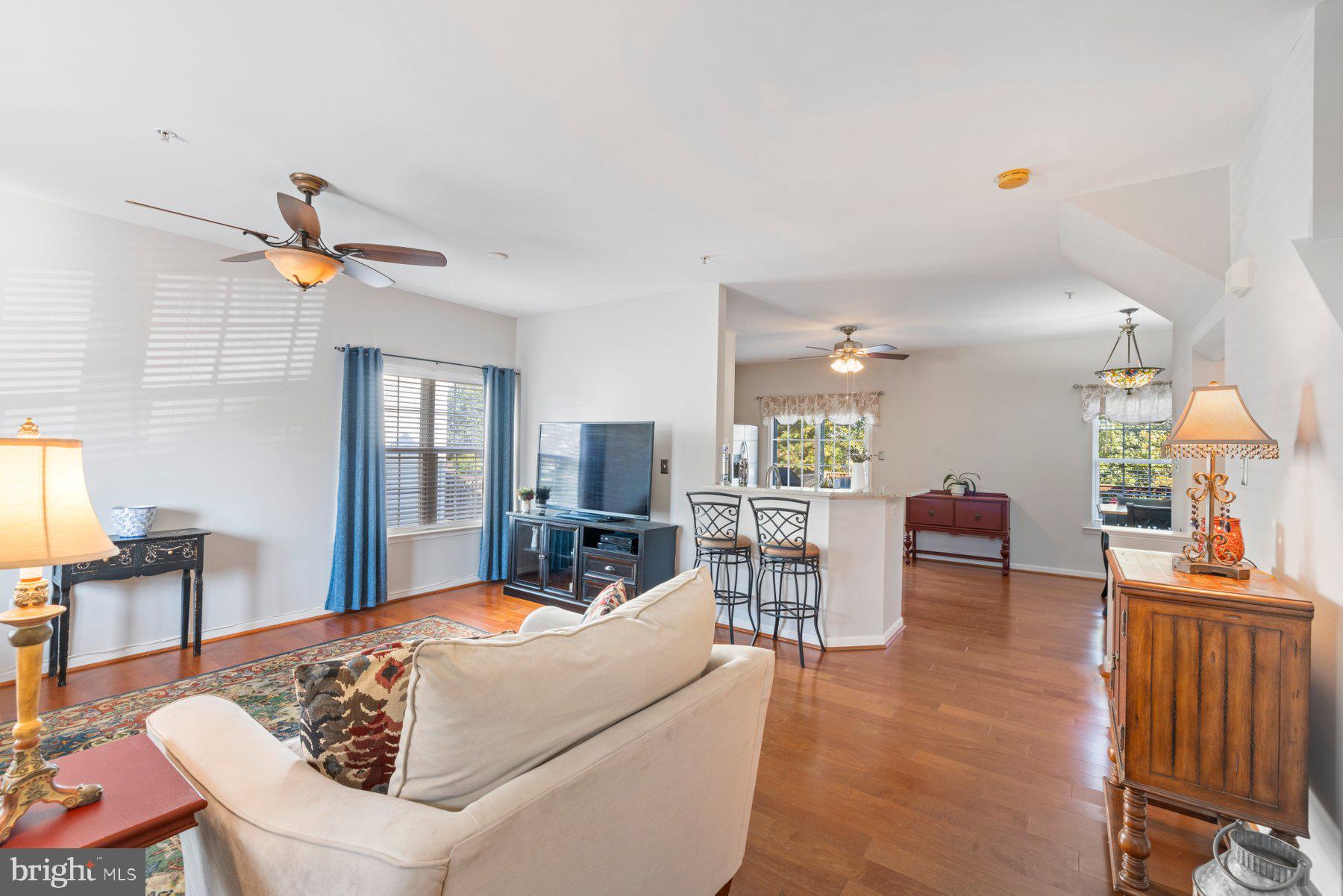 TWIN ARCH CROSSING - Residential