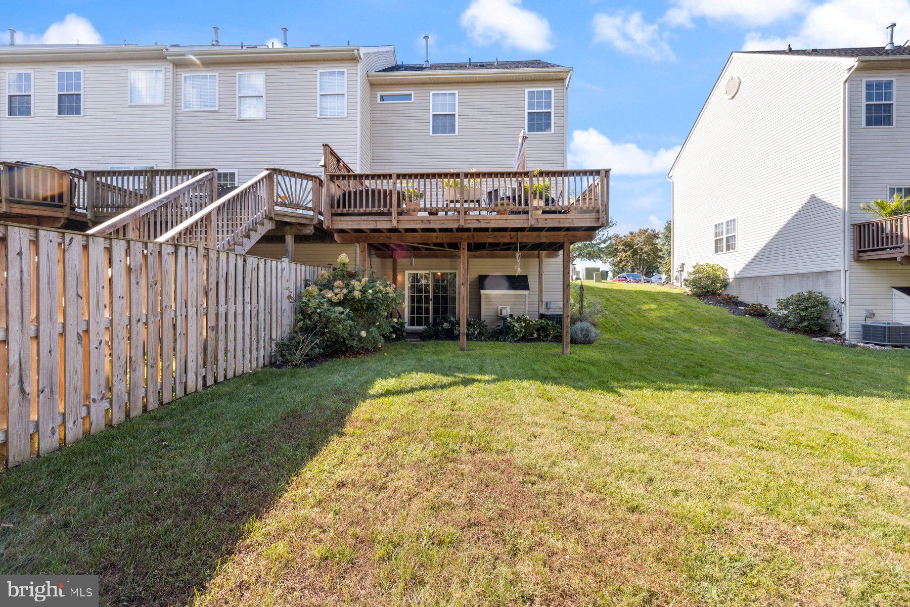 TWIN ARCH CROSSING - Residential