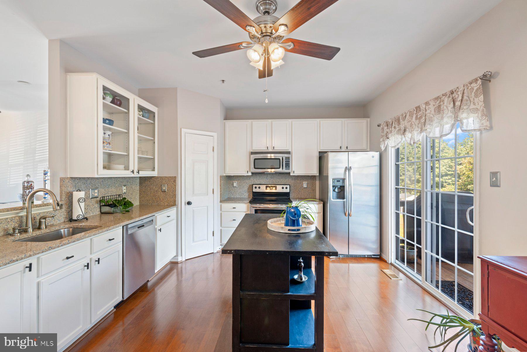 TWIN ARCH CROSSING - Residential