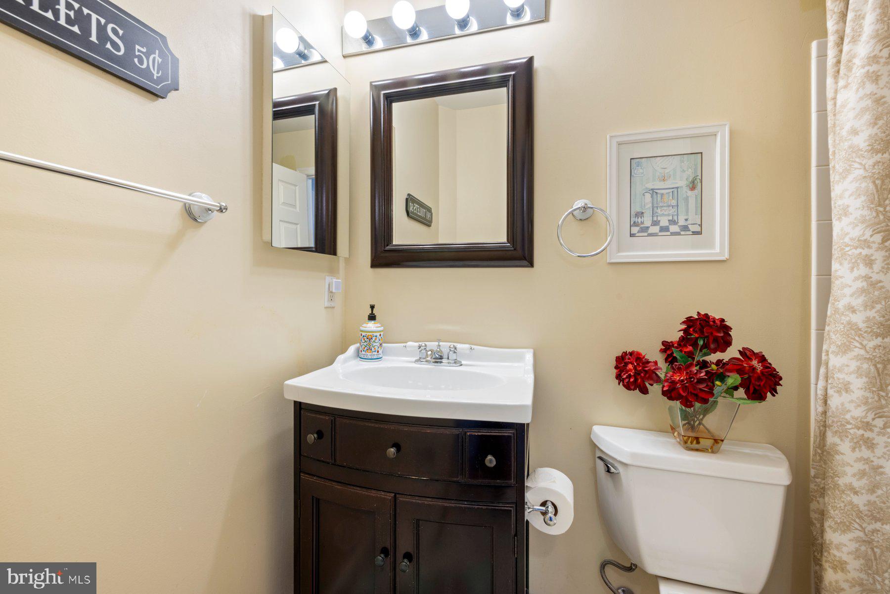 TWIN ARCH CROSSING - Residential