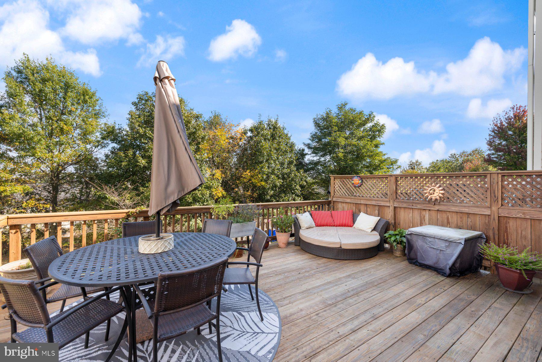 TWIN ARCH CROSSING - Residential