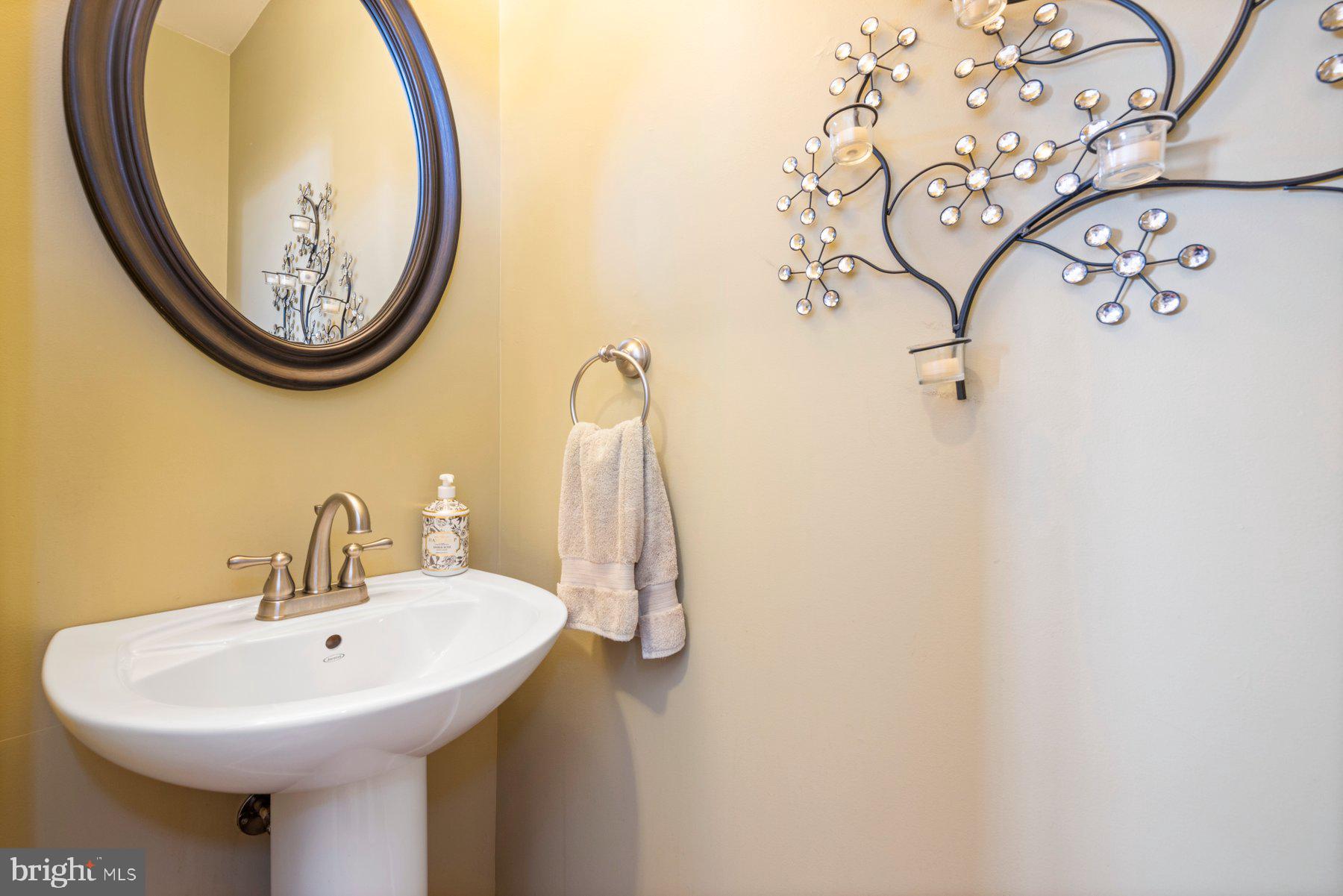 TWIN ARCH CROSSING - Residential