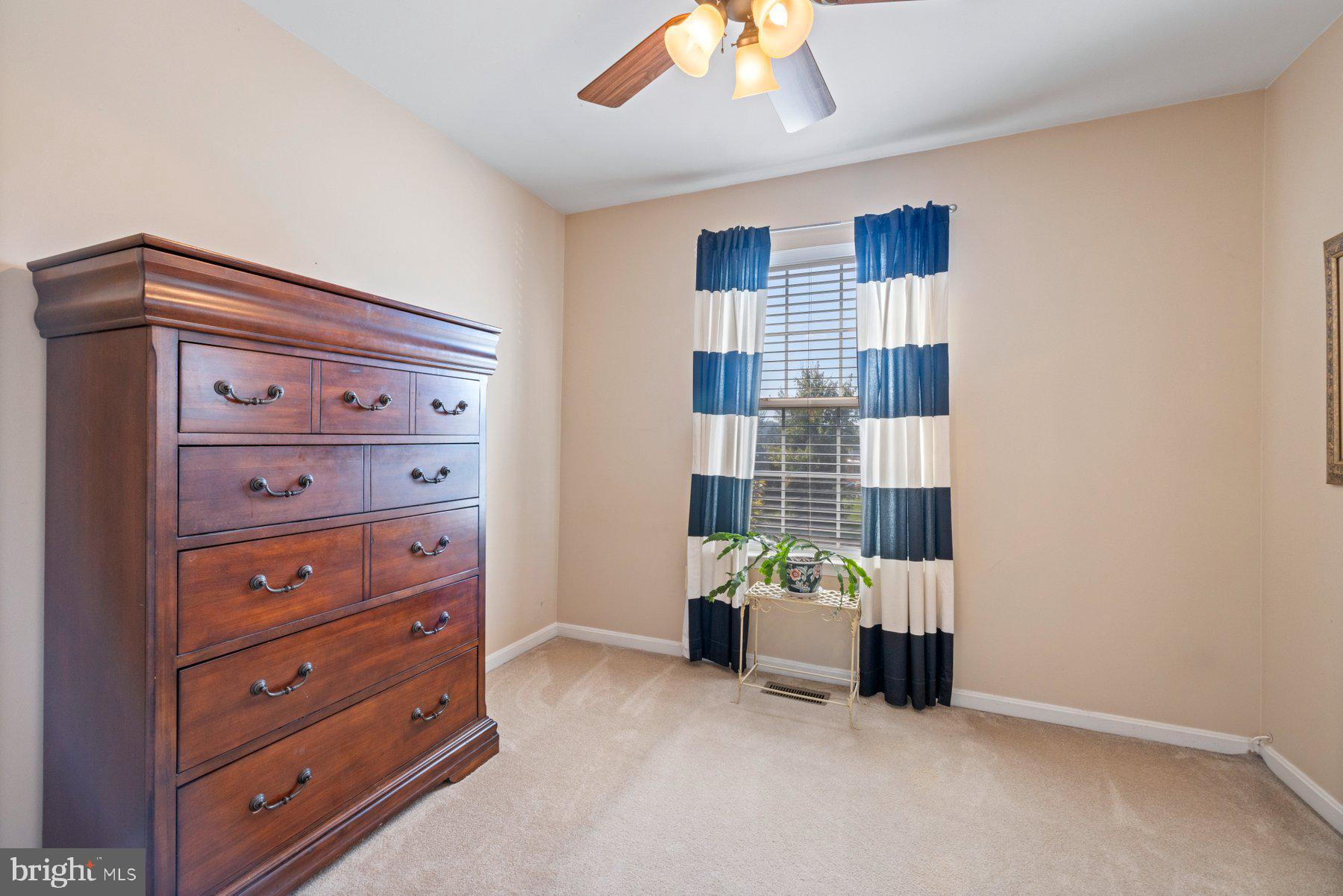 TWIN ARCH CROSSING - Residential