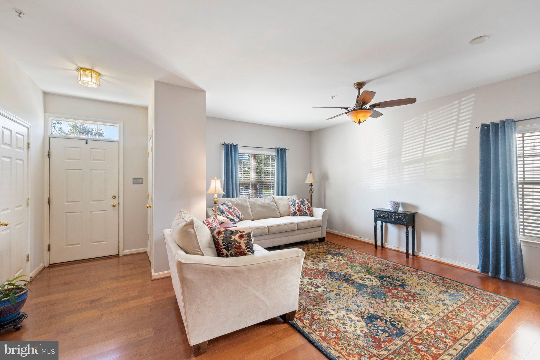 TWIN ARCH CROSSING - Residential