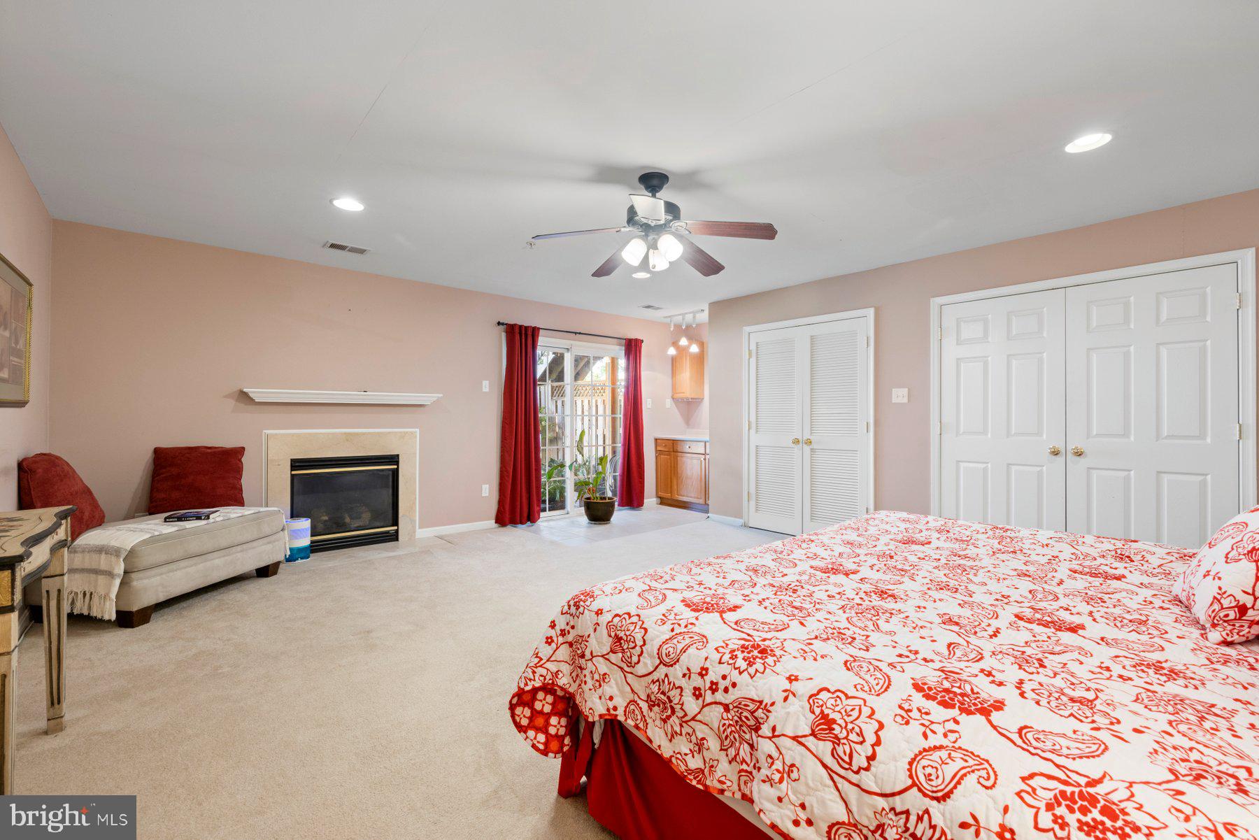 TWIN ARCH CROSSING - Residential