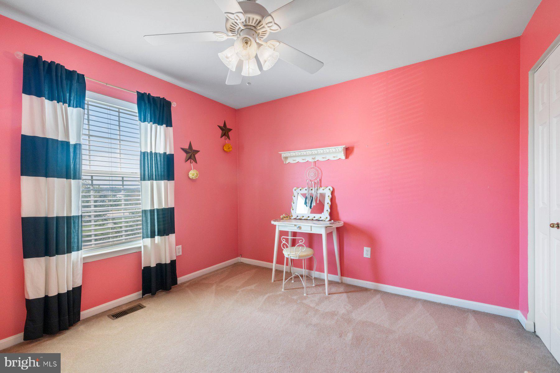 TWIN ARCH CROSSING - Residential