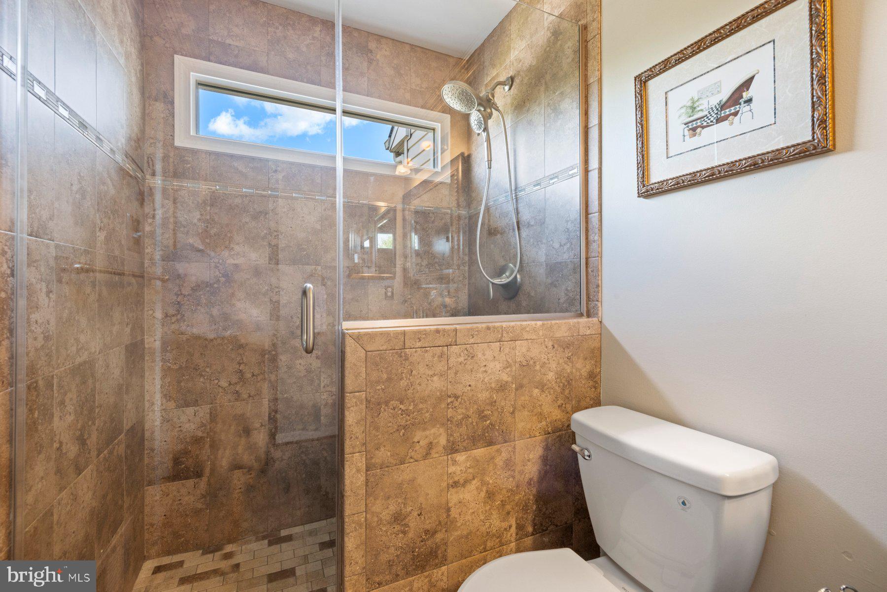 TWIN ARCH CROSSING - Residential