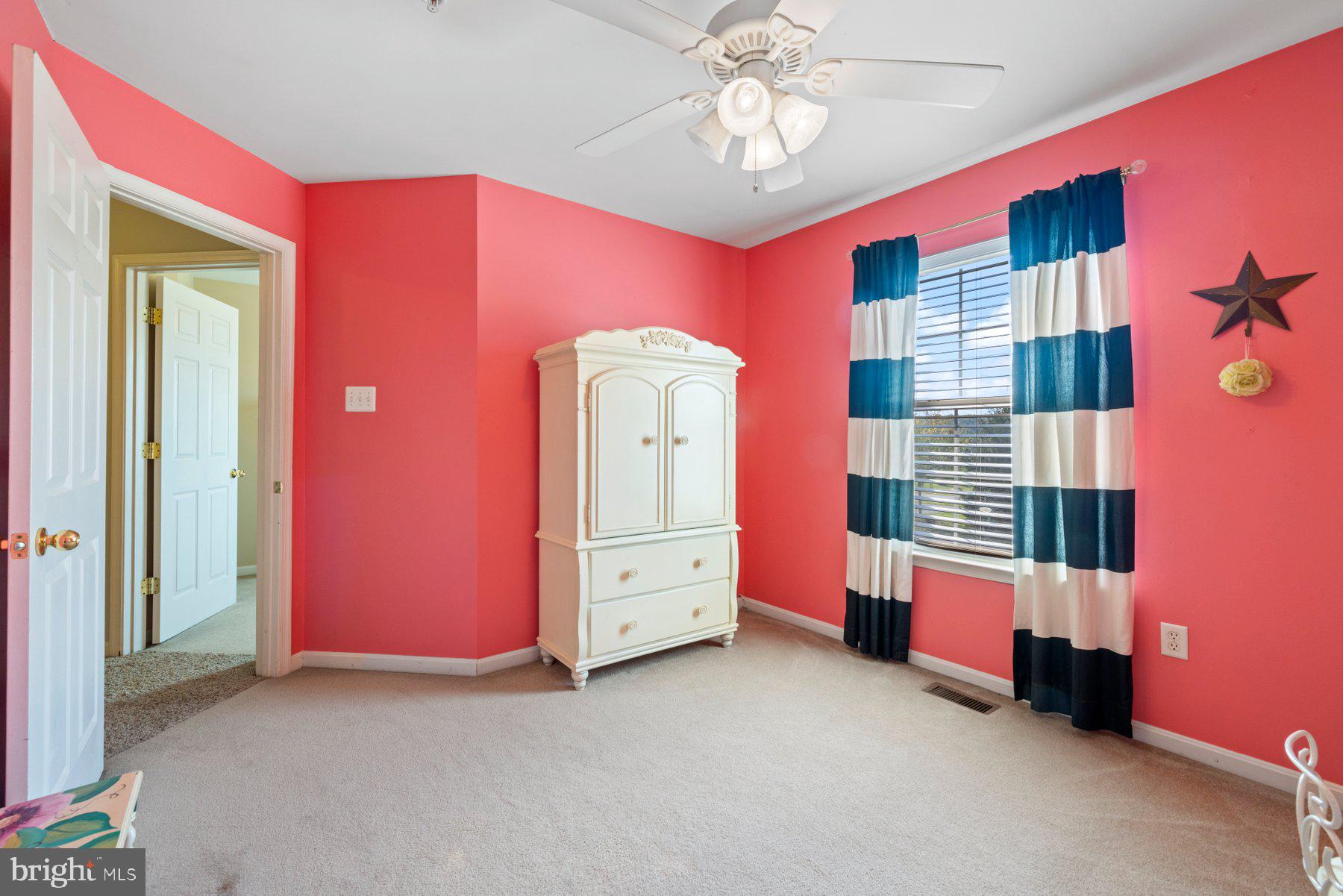 TWIN ARCH CROSSING - Residential