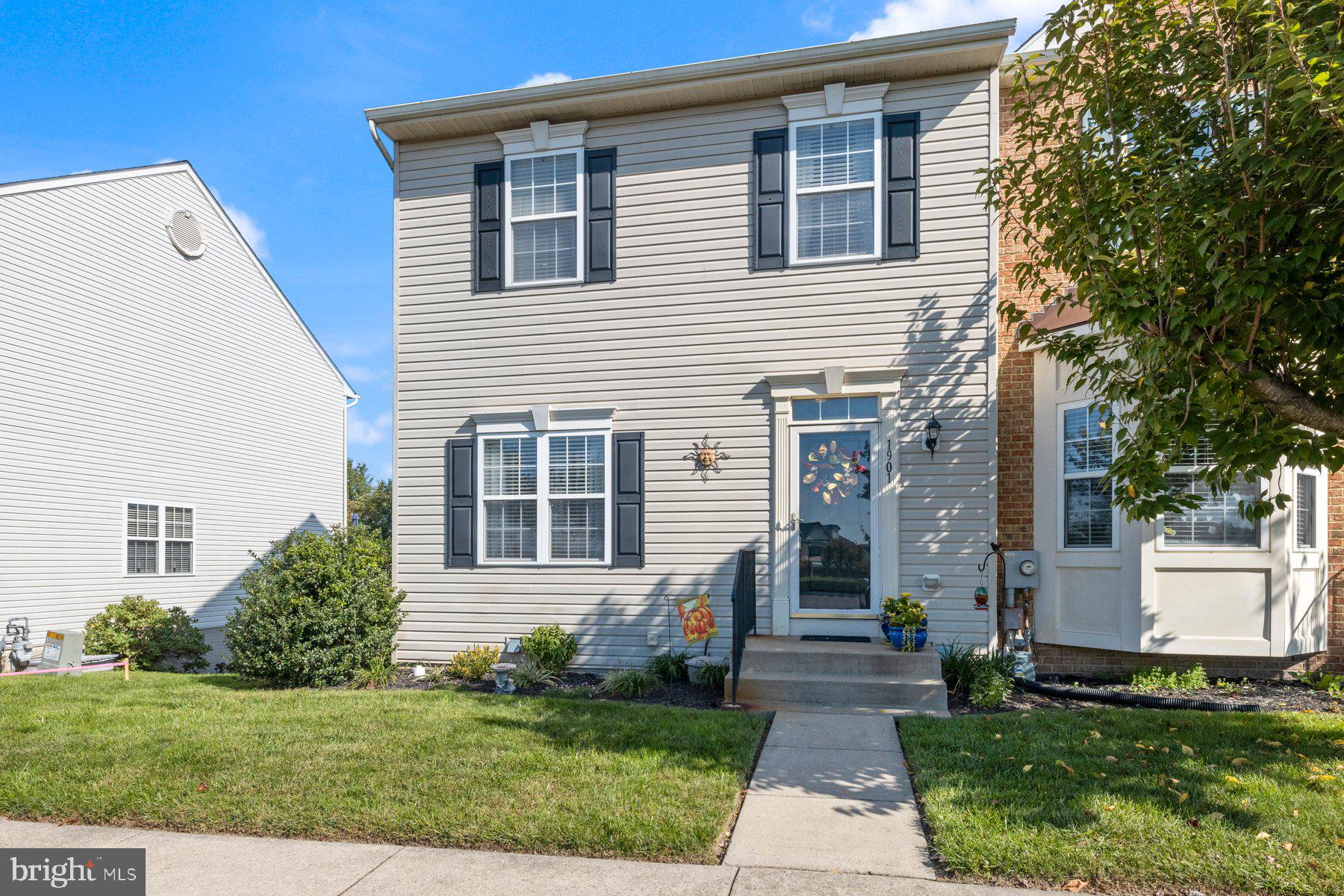 TWIN ARCH CROSSING - Residential