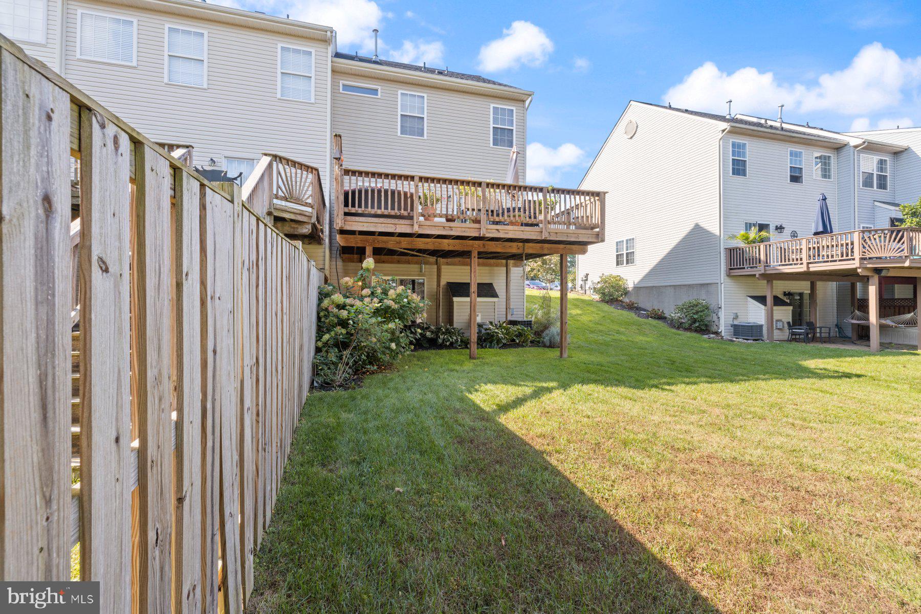 TWIN ARCH CROSSING - Residential