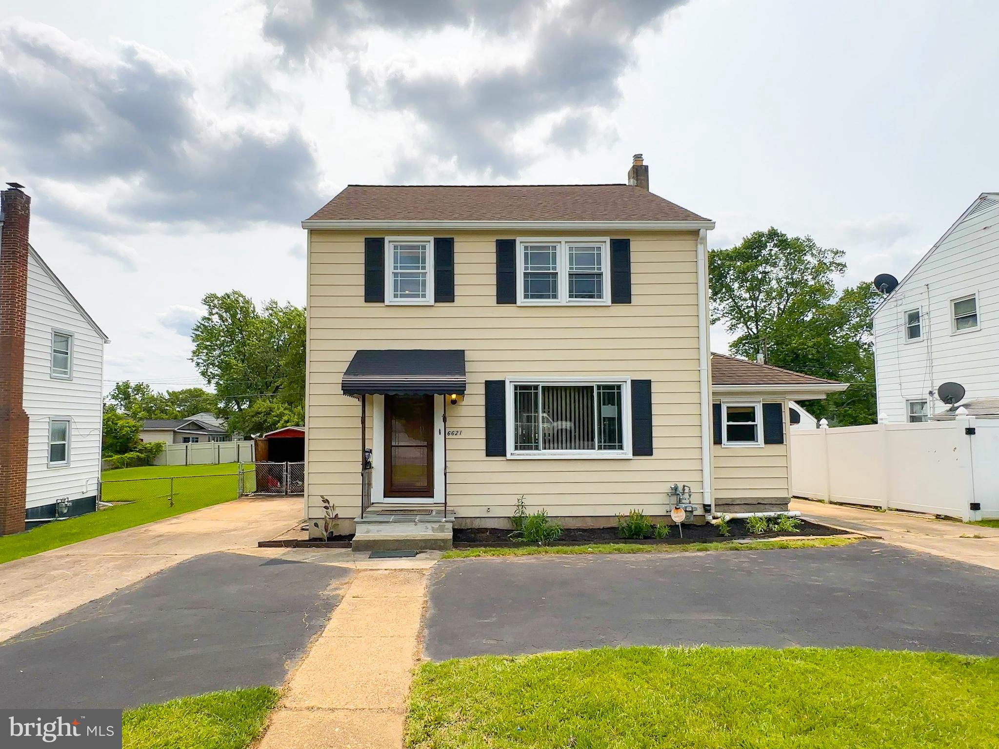 THE MEADOWS - Residential