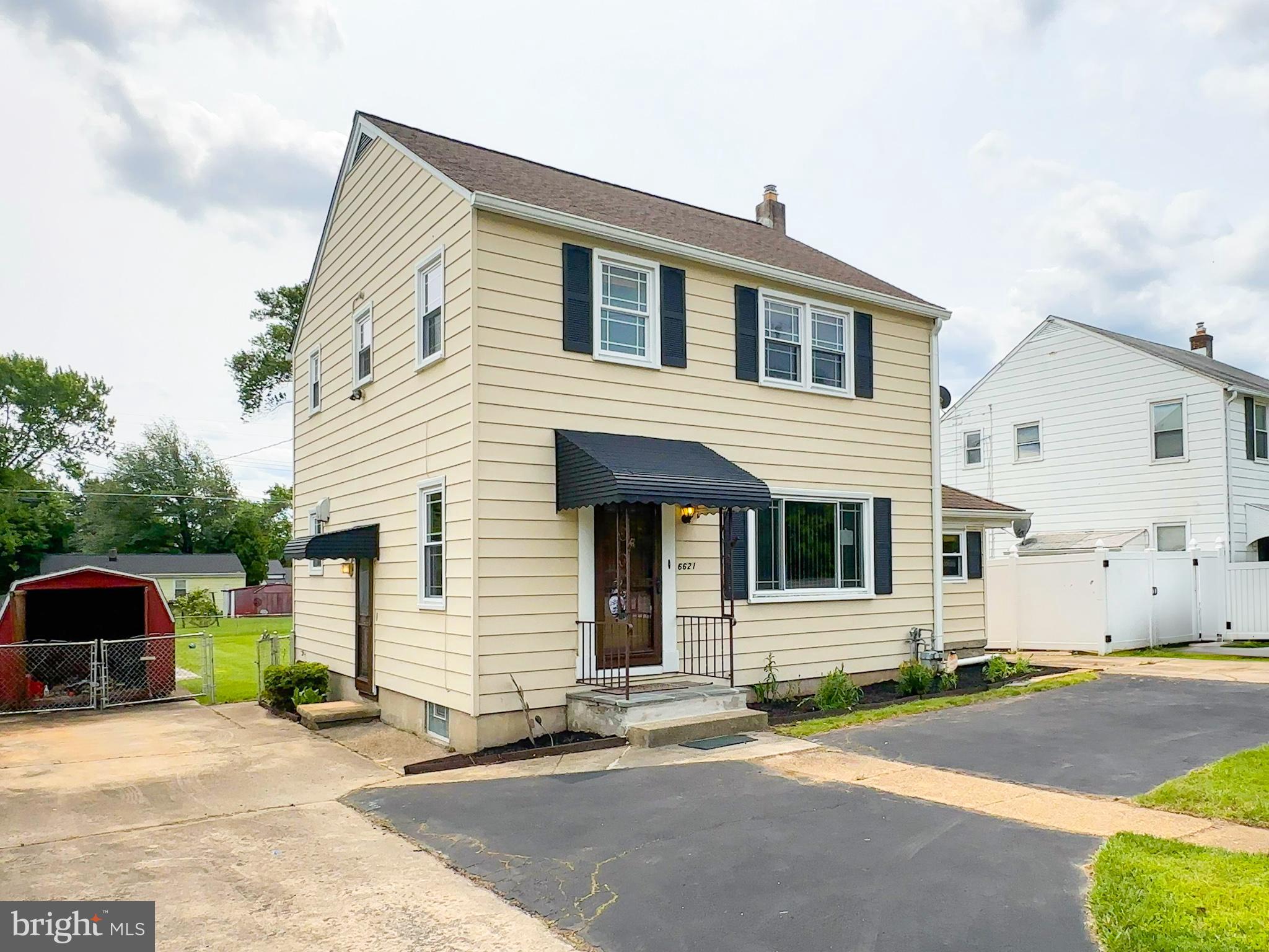 THE MEADOWS - Residential