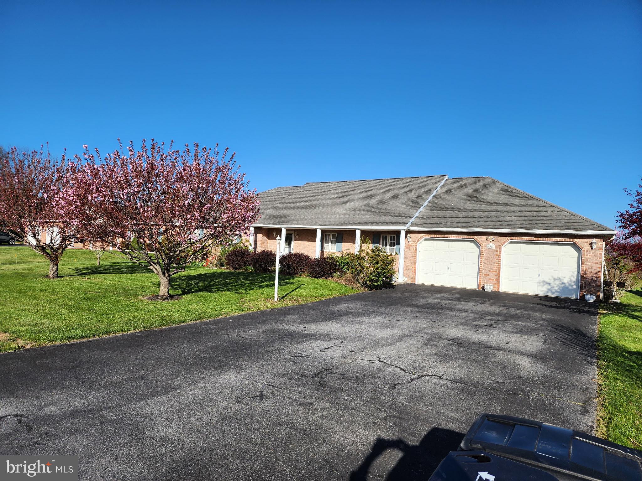 SOUTH POINTE - Residential