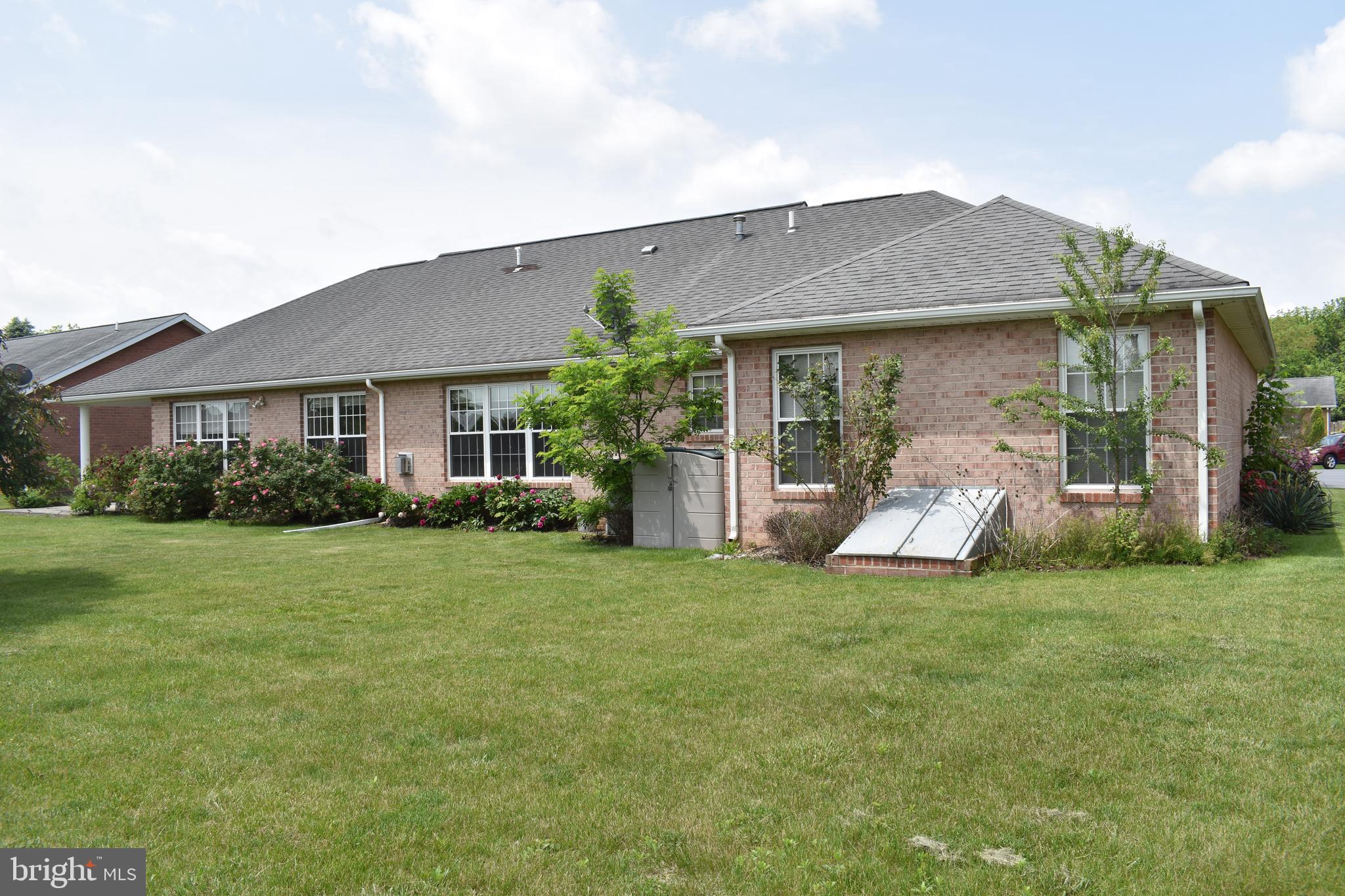 SOUTH POINTE - Residential