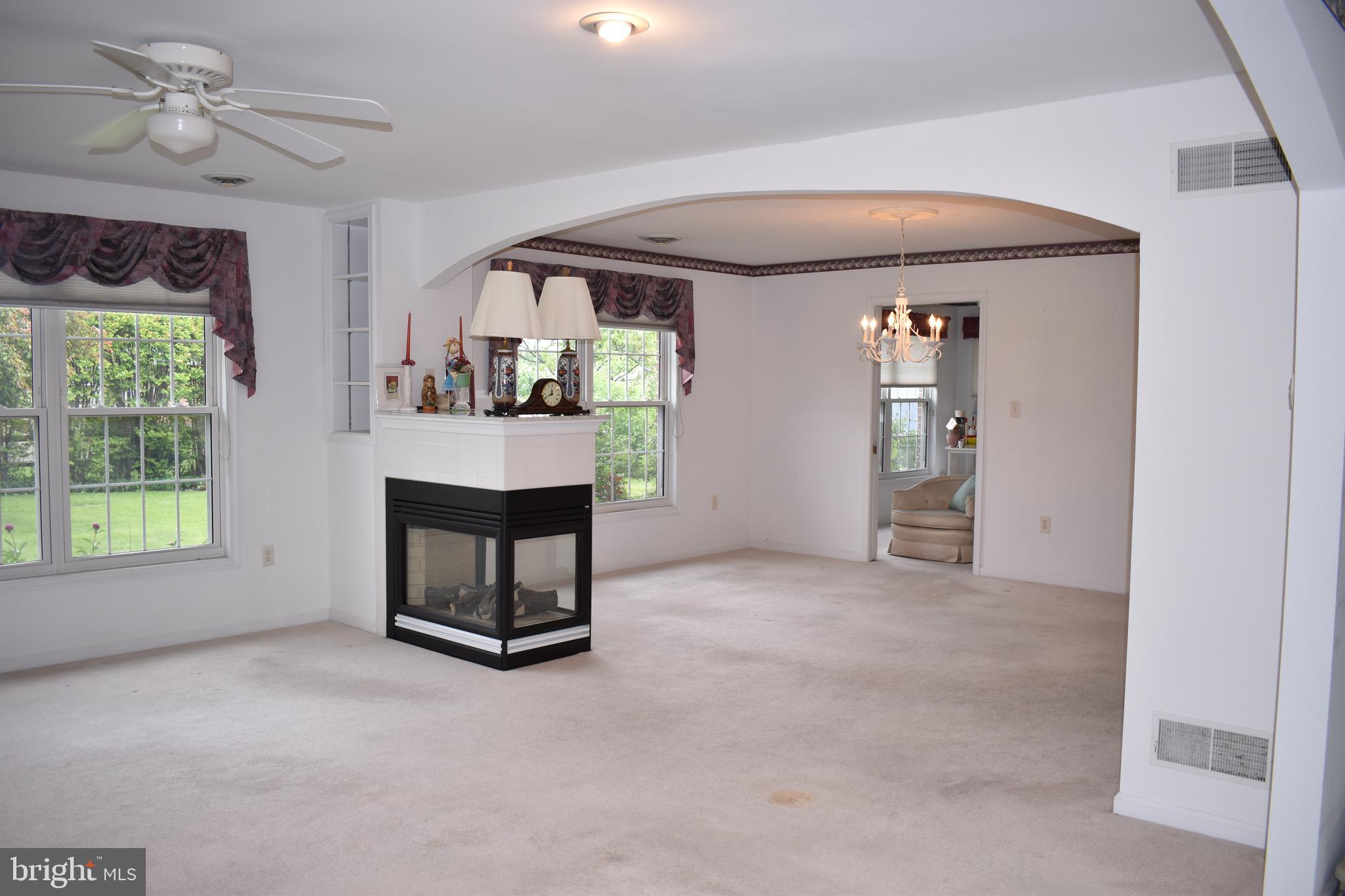 SOUTH POINTE - Residential