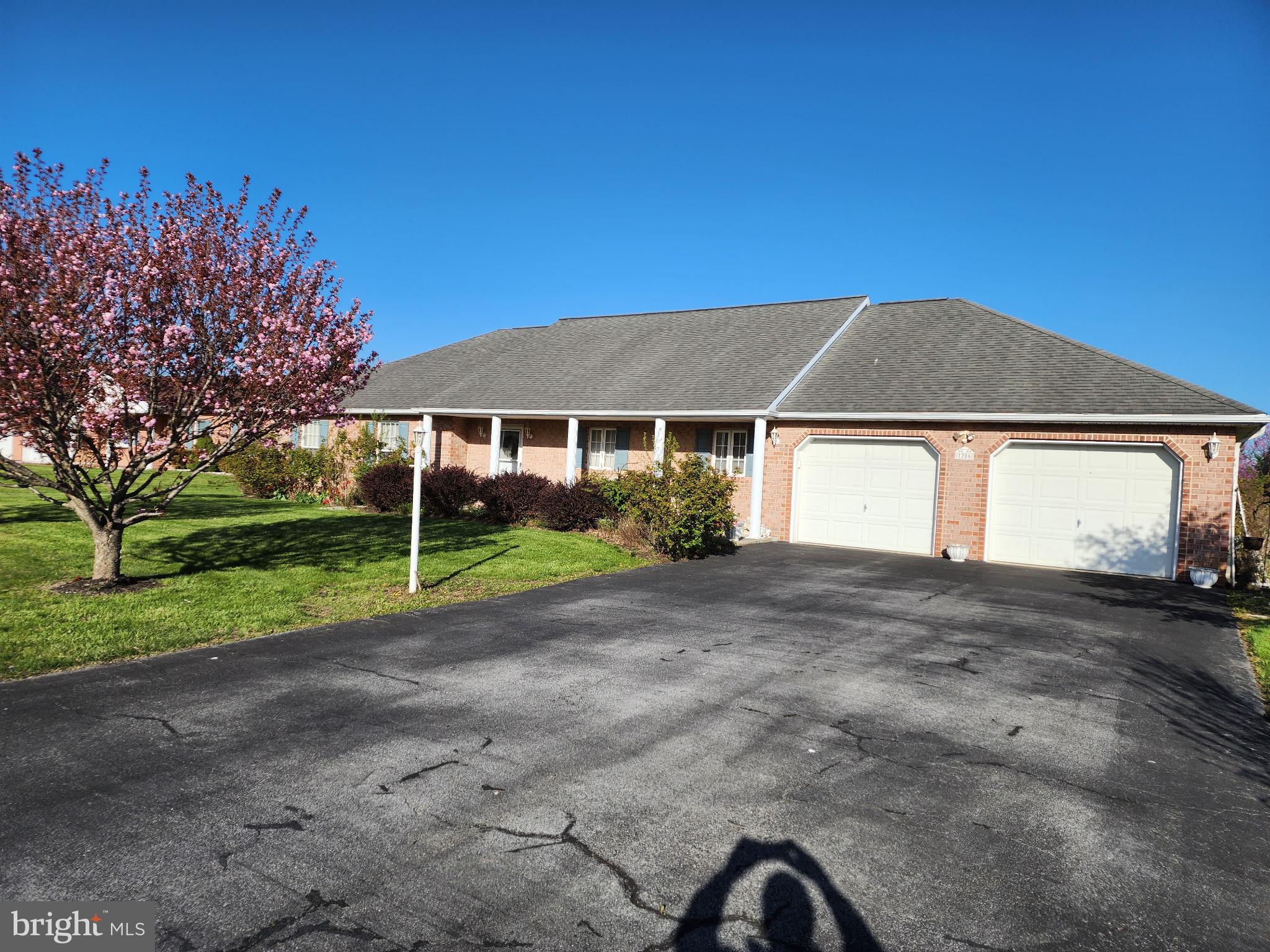 SOUTH POINTE - Residential