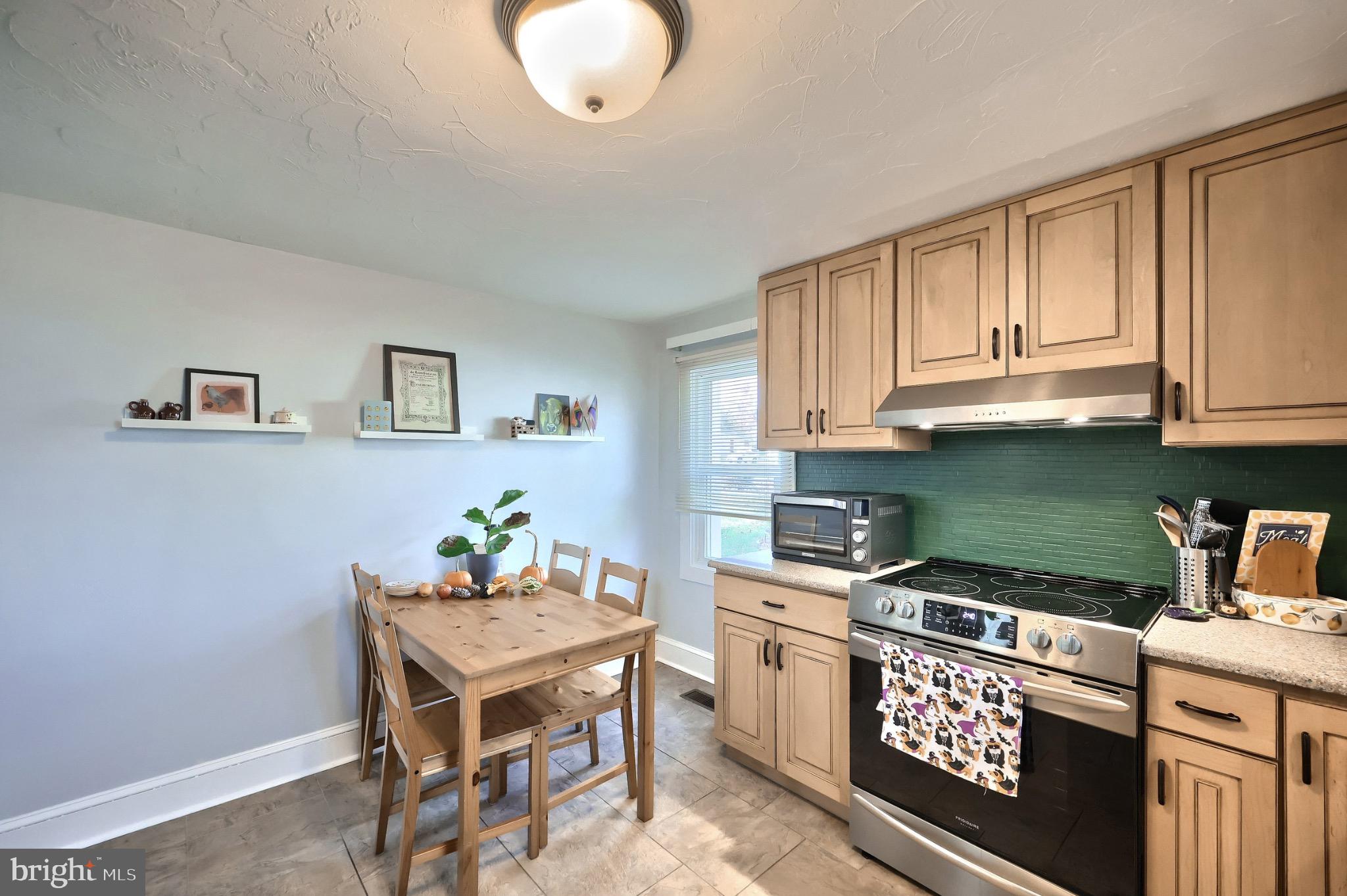 WOODCREST AREA - Residential