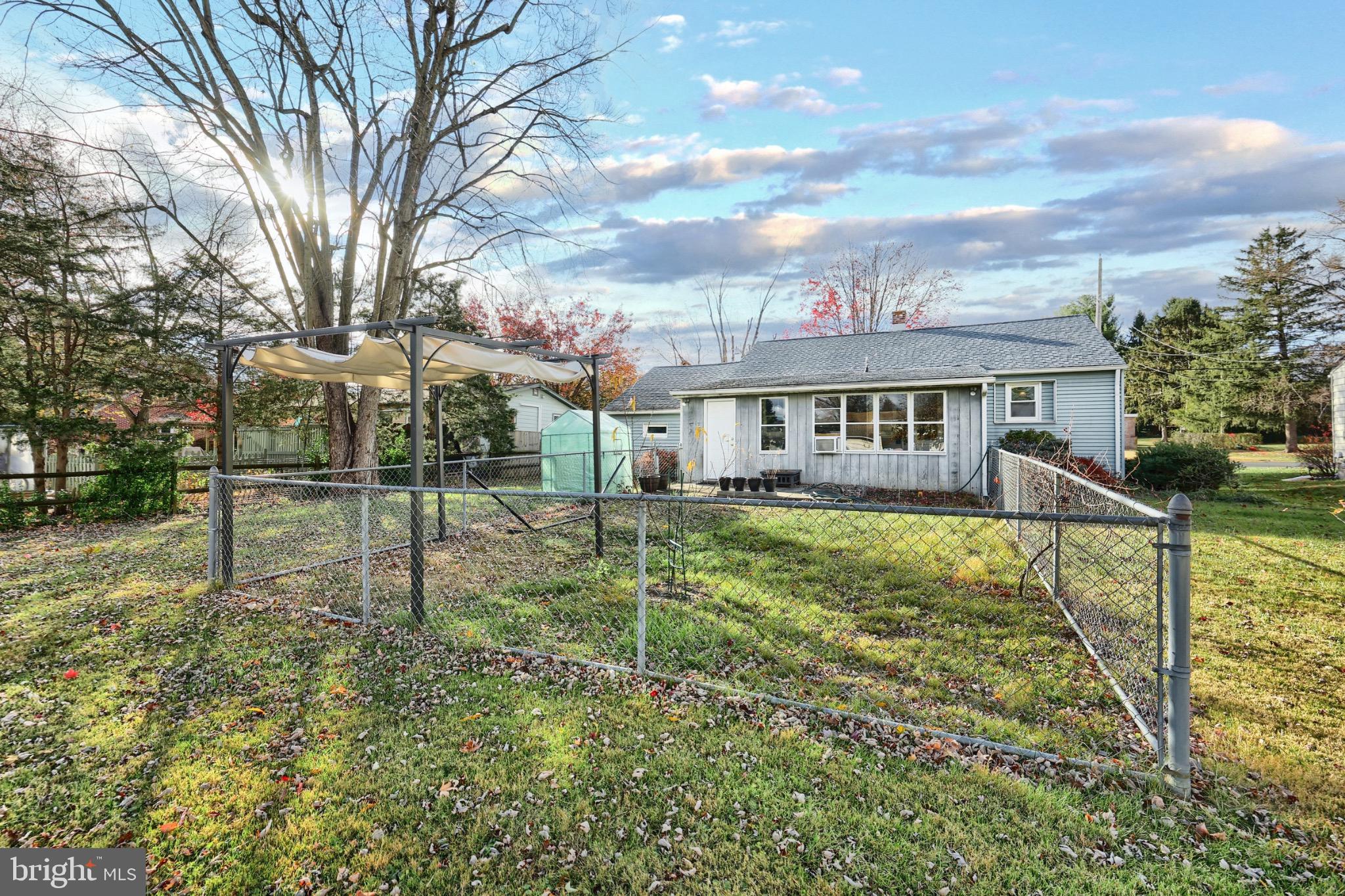 WOODCREST AREA - Residential