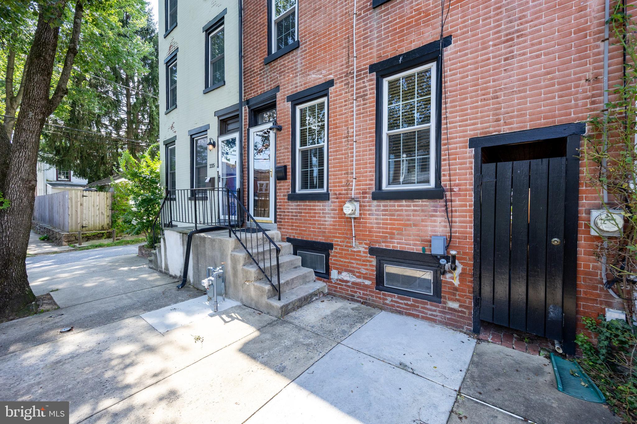 223 W BIDDLE STREET