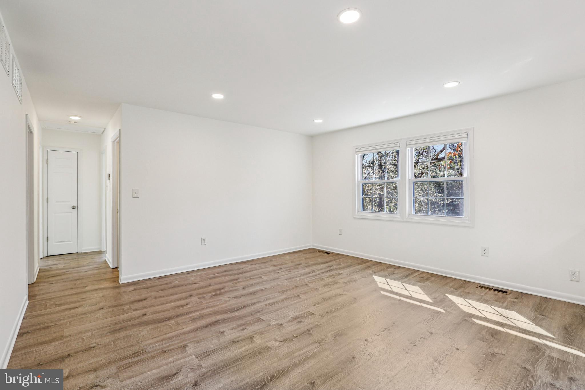 OAK GROVE - Residential