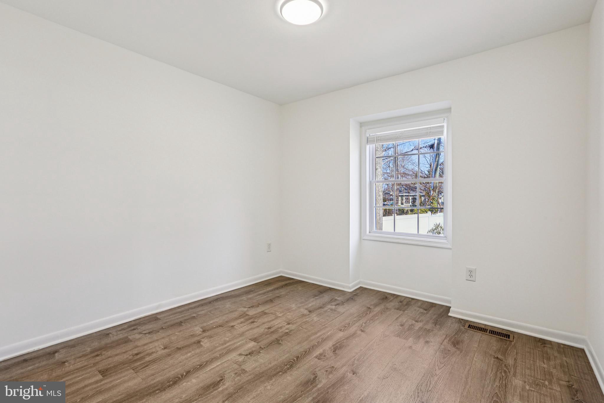 OAK GROVE - Residential