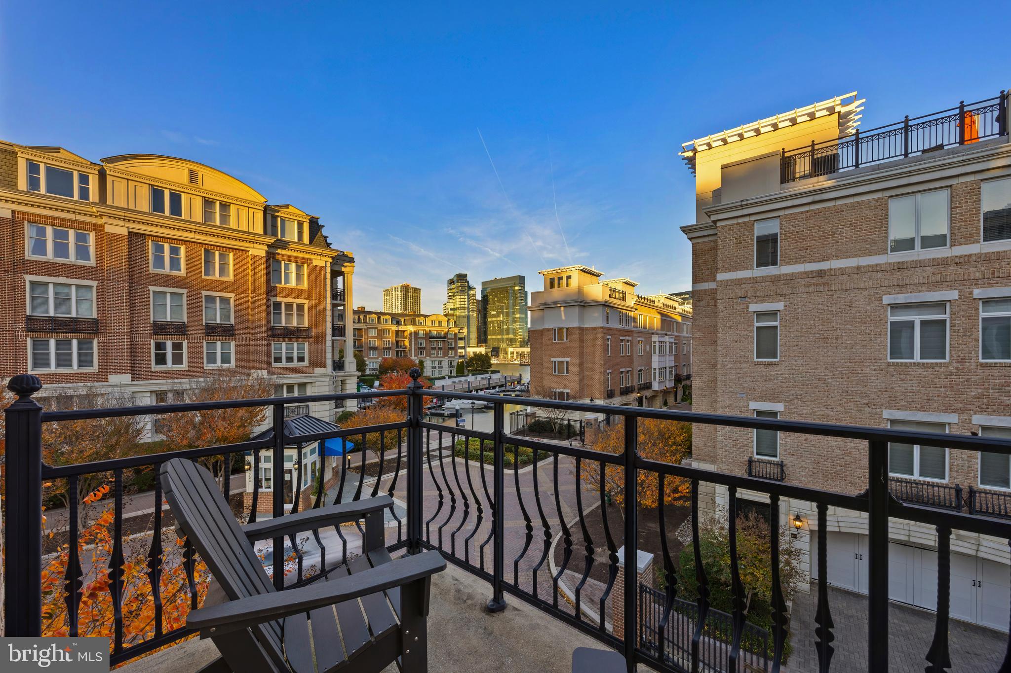 PIER HOMES AT HARBORVIEW - Residential