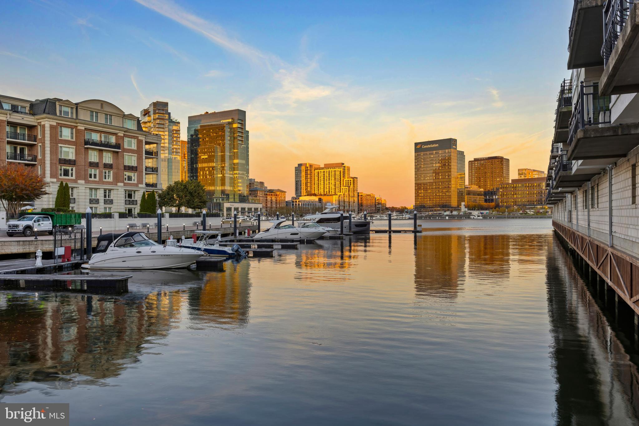 PIER HOMES AT HARBORVIEW - Residential