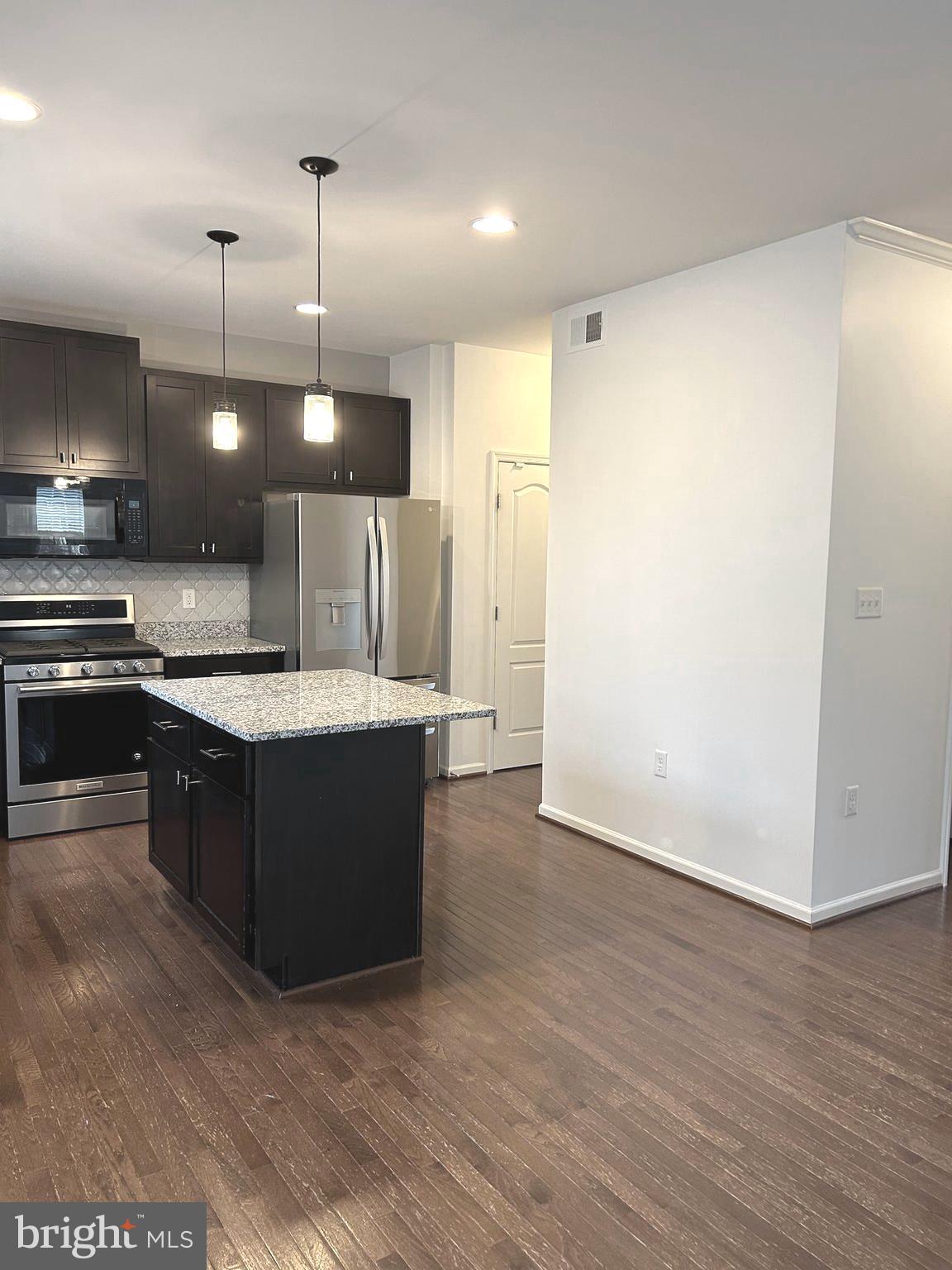 LAKE HOLIDAY ESTATES - Residential