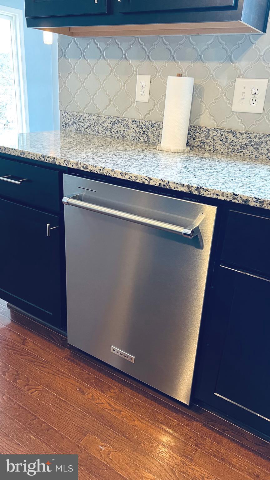 LAKE HOLIDAY ESTATES - Residential