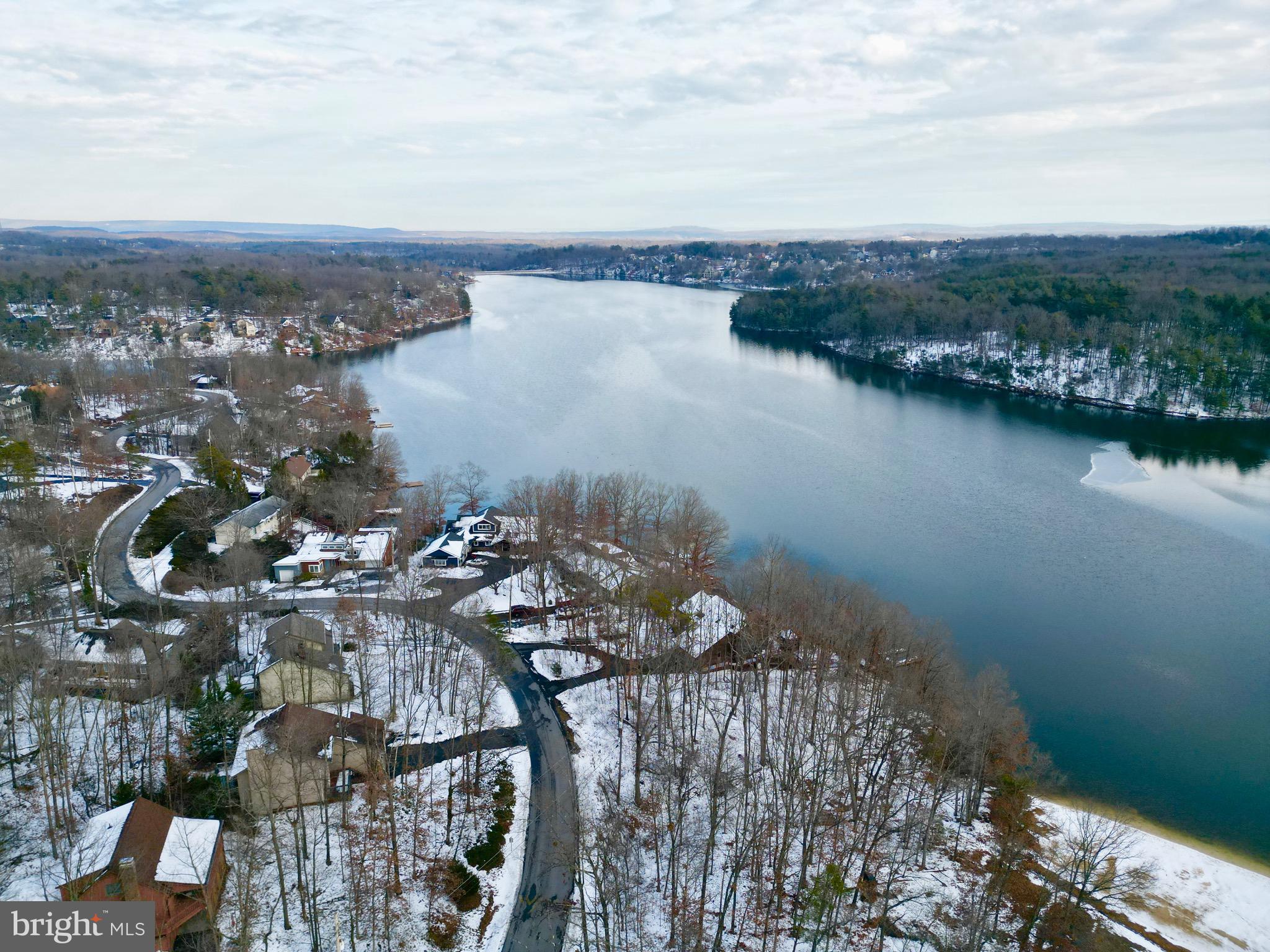 LAKE HOLIDAY ESTATES - Residential