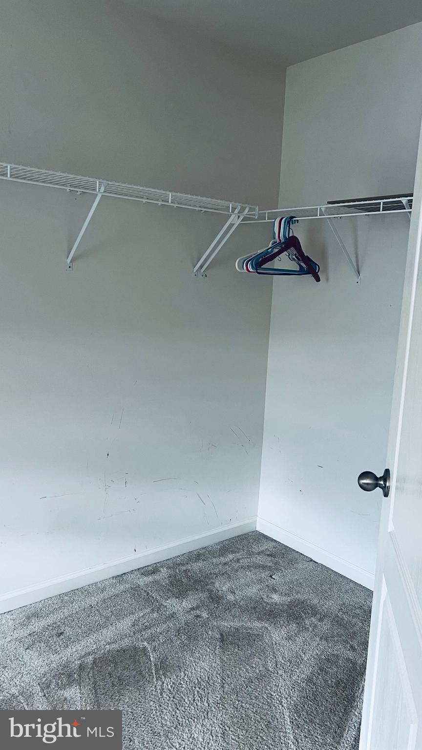 LAKE HOLIDAY ESTATES - Residential