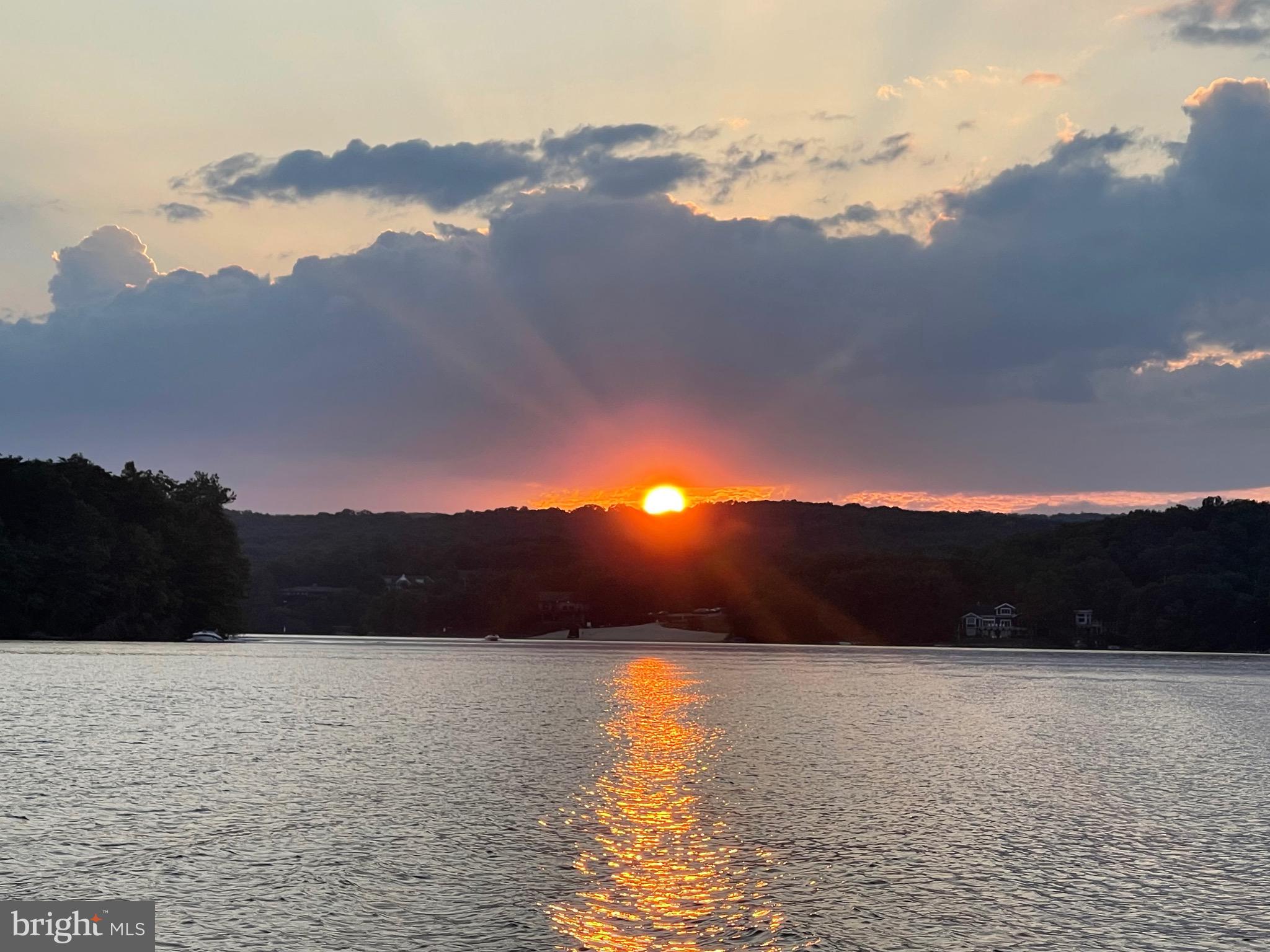 LAKE HOLIDAY ESTATES - Residential