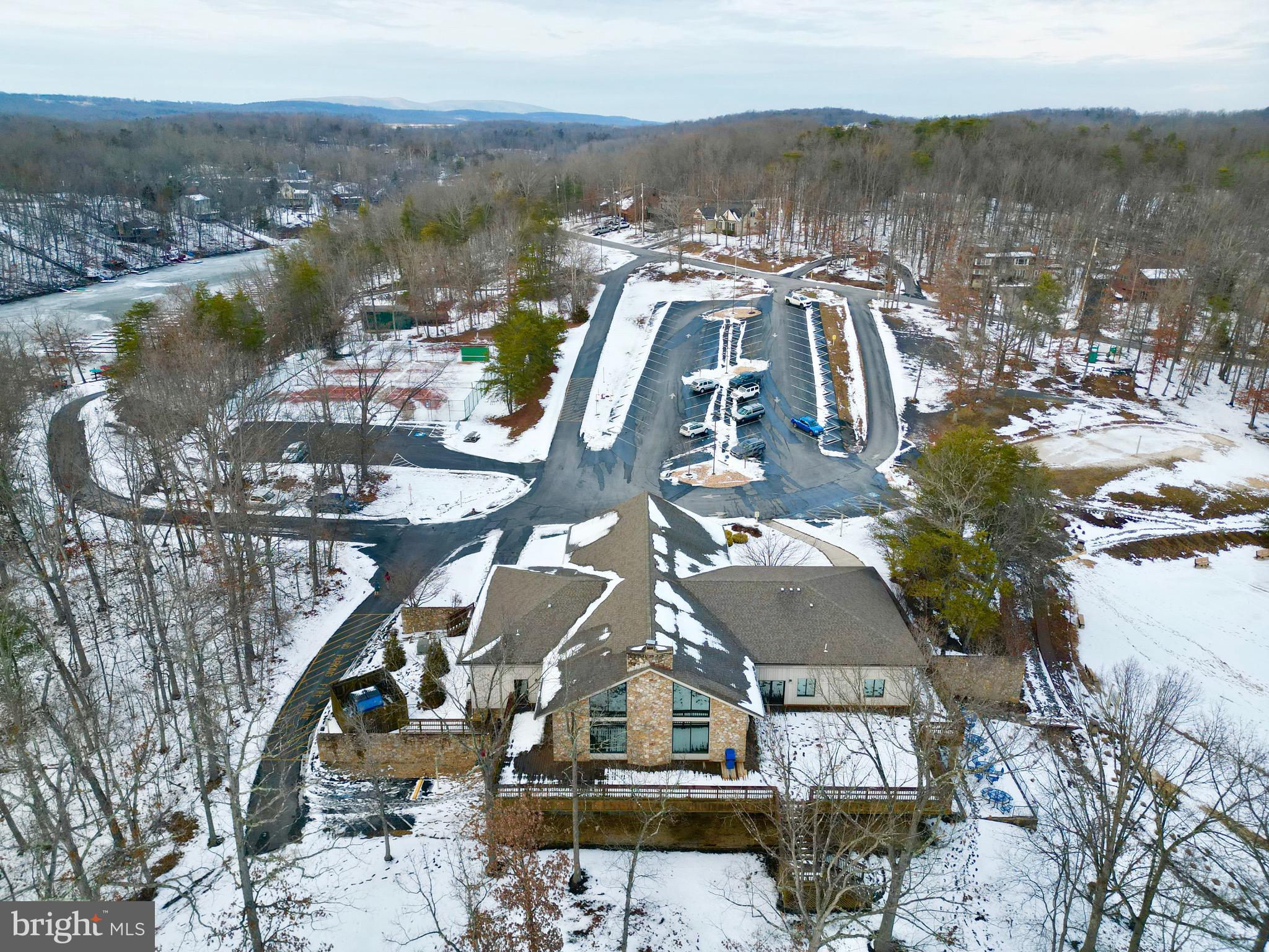 LAKE HOLIDAY ESTATES - Residential